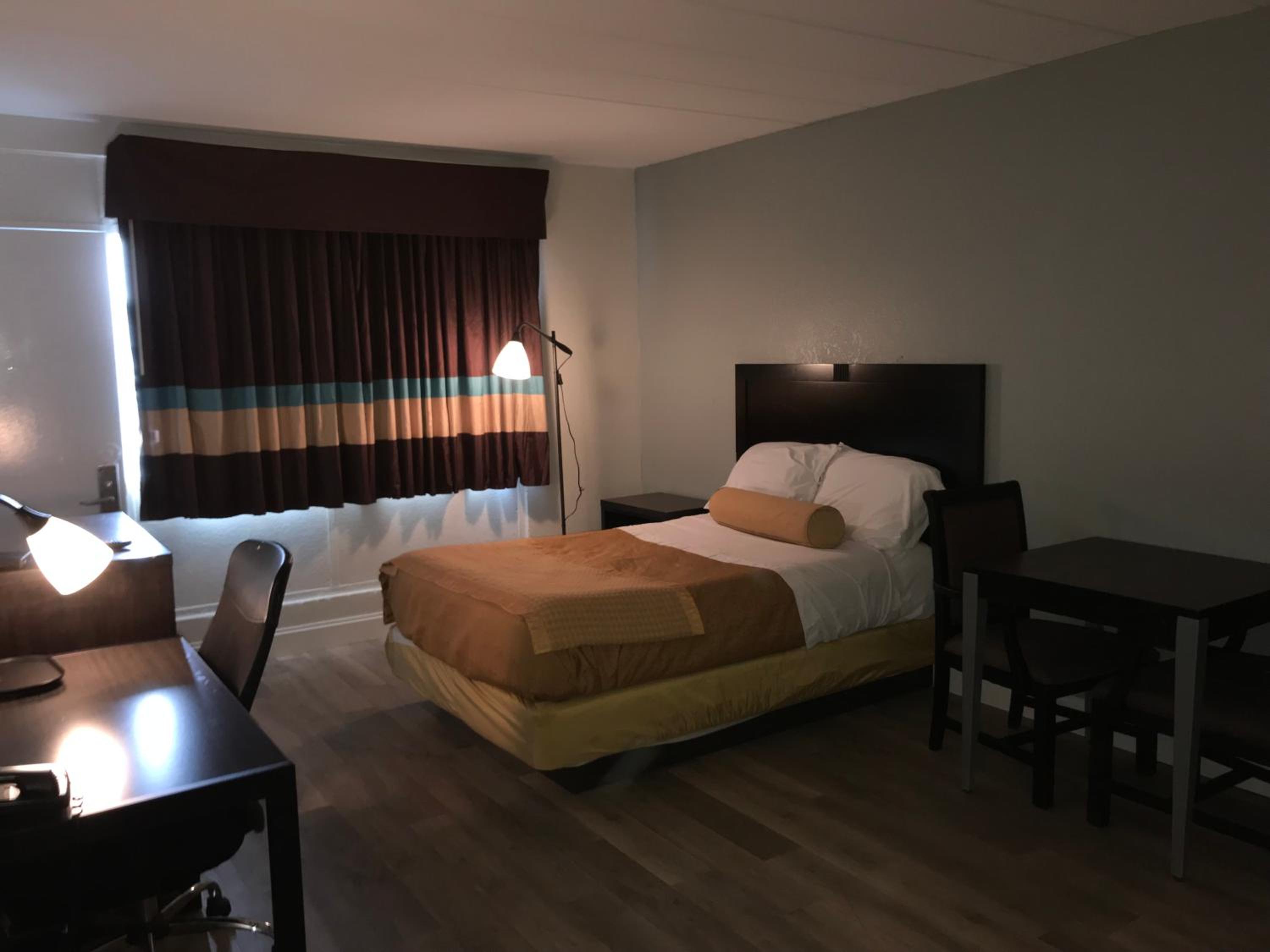 Double Room with Two Double Beds - Photo 3