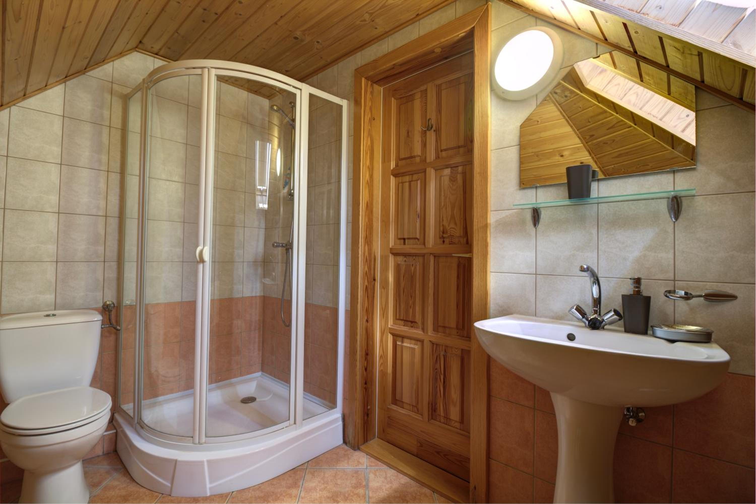 Three-Bedroom Suite - Photo 25