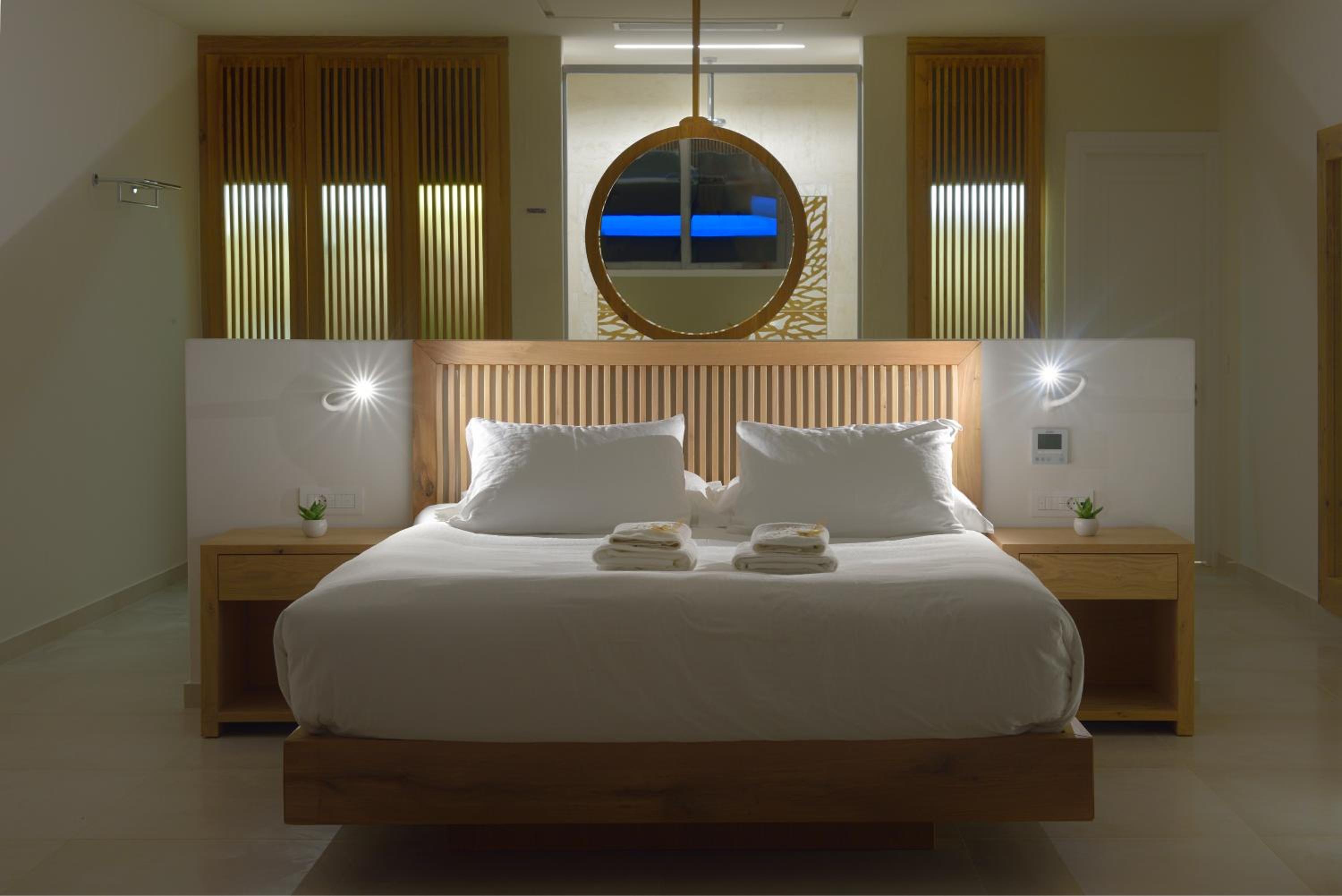Anax  Suite with Private Pool photo 2