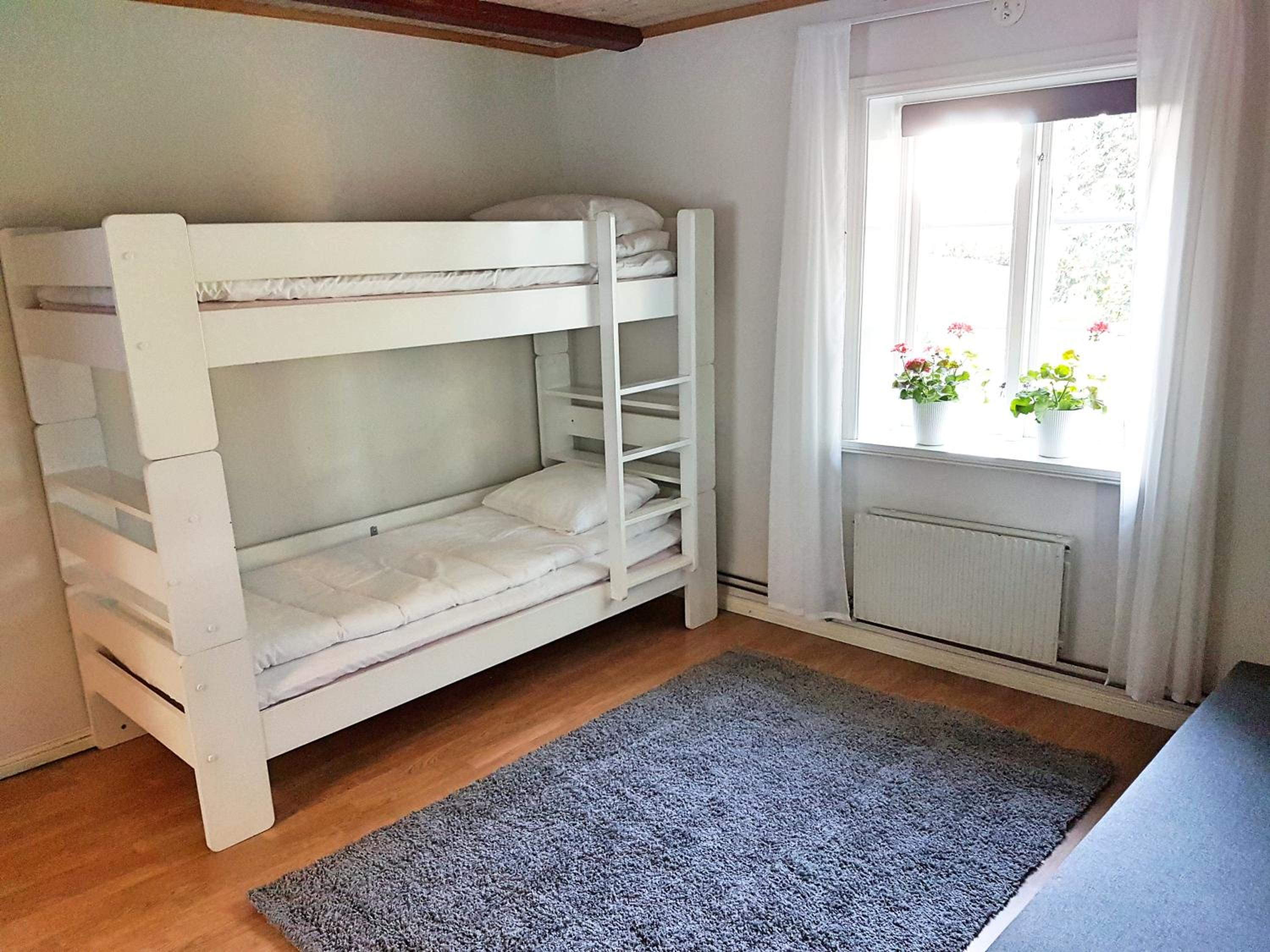 One-Bedroom House photo 1