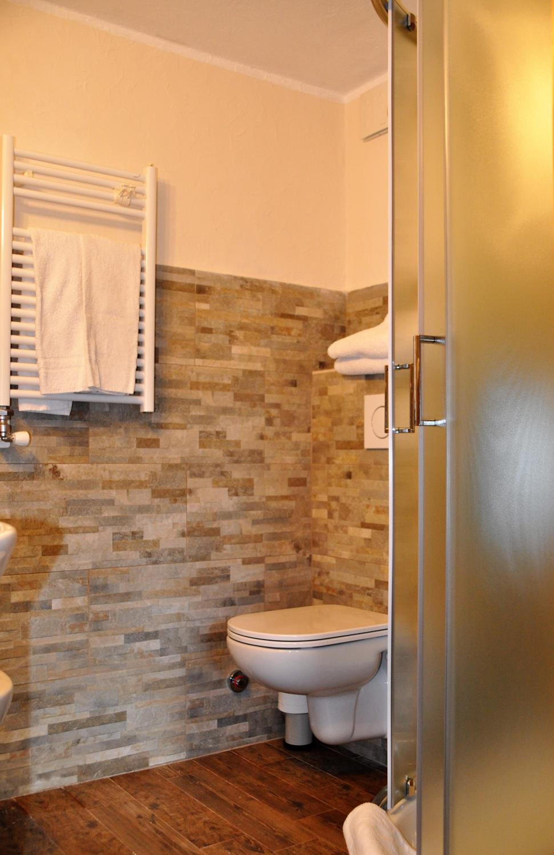 Studio Apartment photo 3