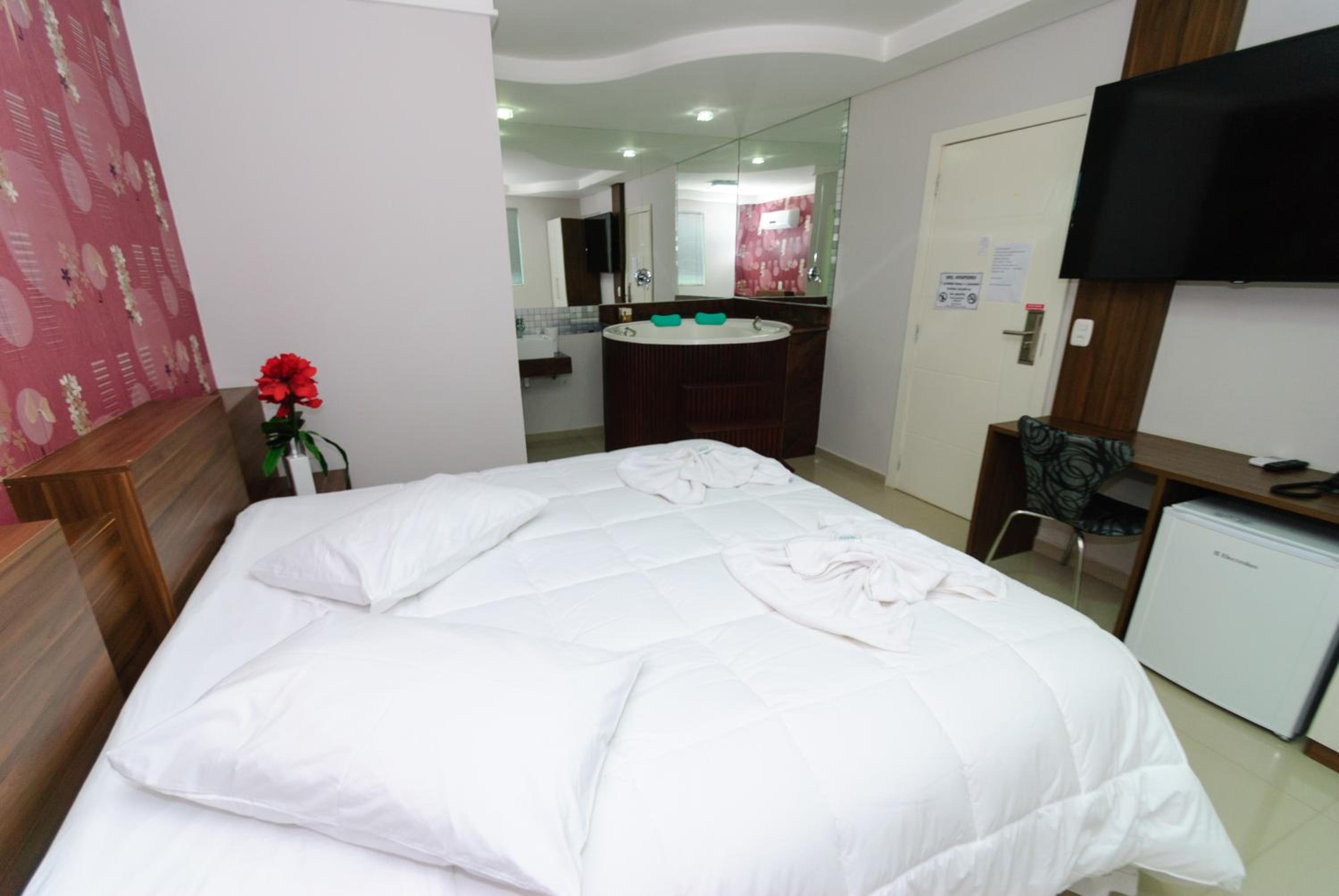 Queen Room with Spa Bath photo 1
