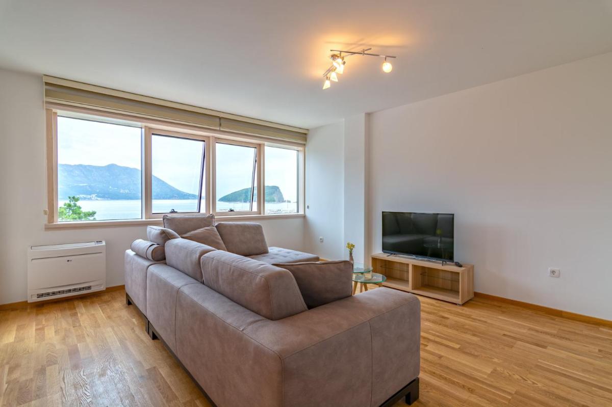 Apartment with Sea View