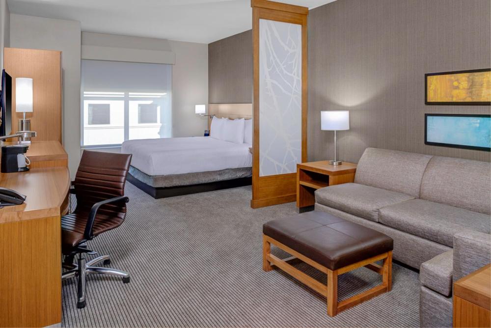 King Room with Sofa Bed photo 3