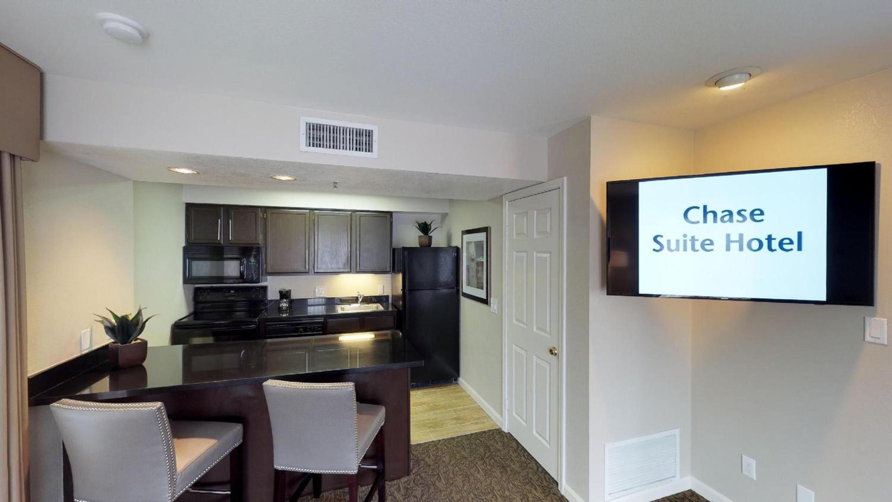 One Bedroom Suite - Full Kitchen - Photo 12