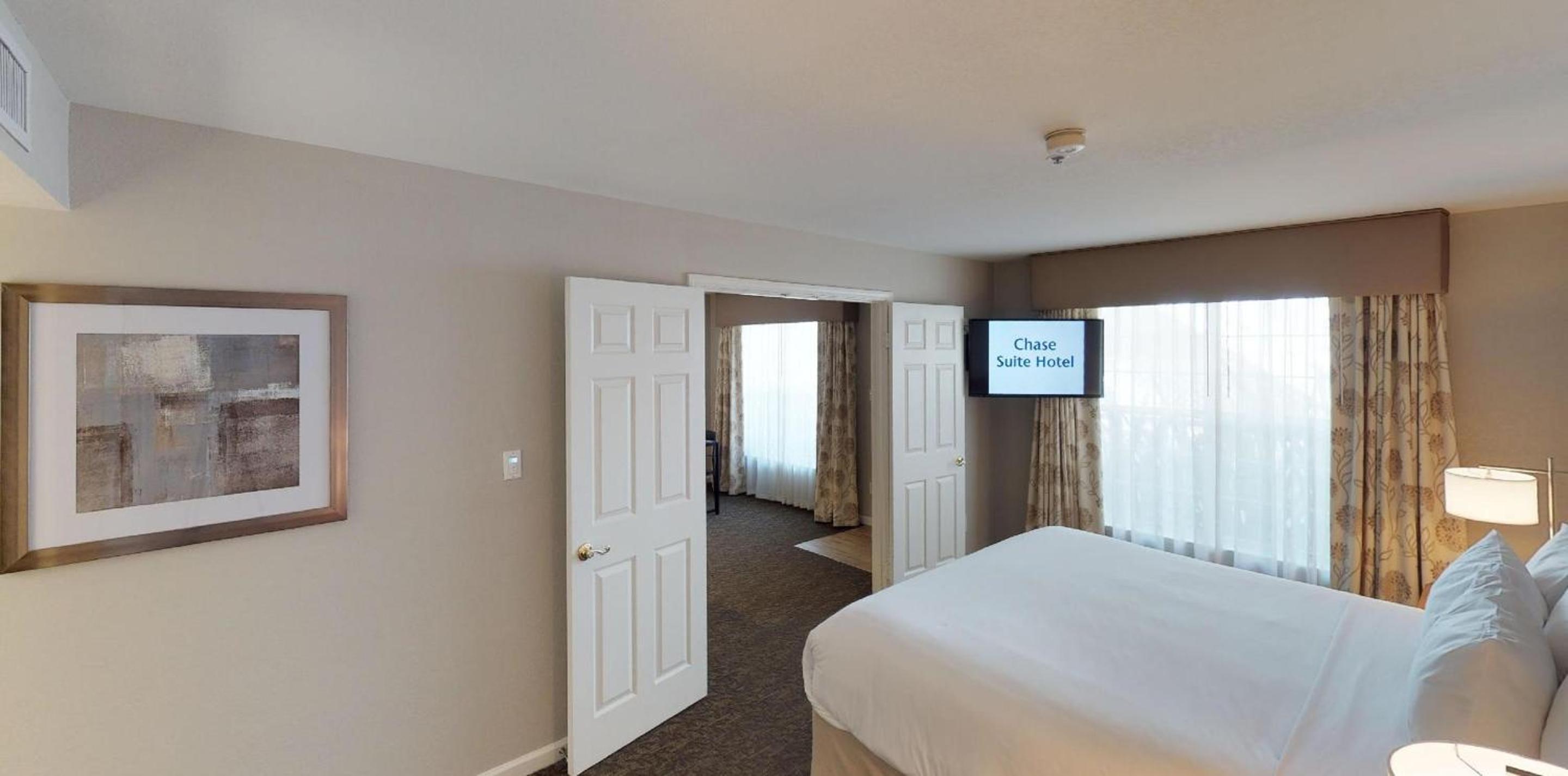 One Bedroom Suite - Kitchenette - Photo 10