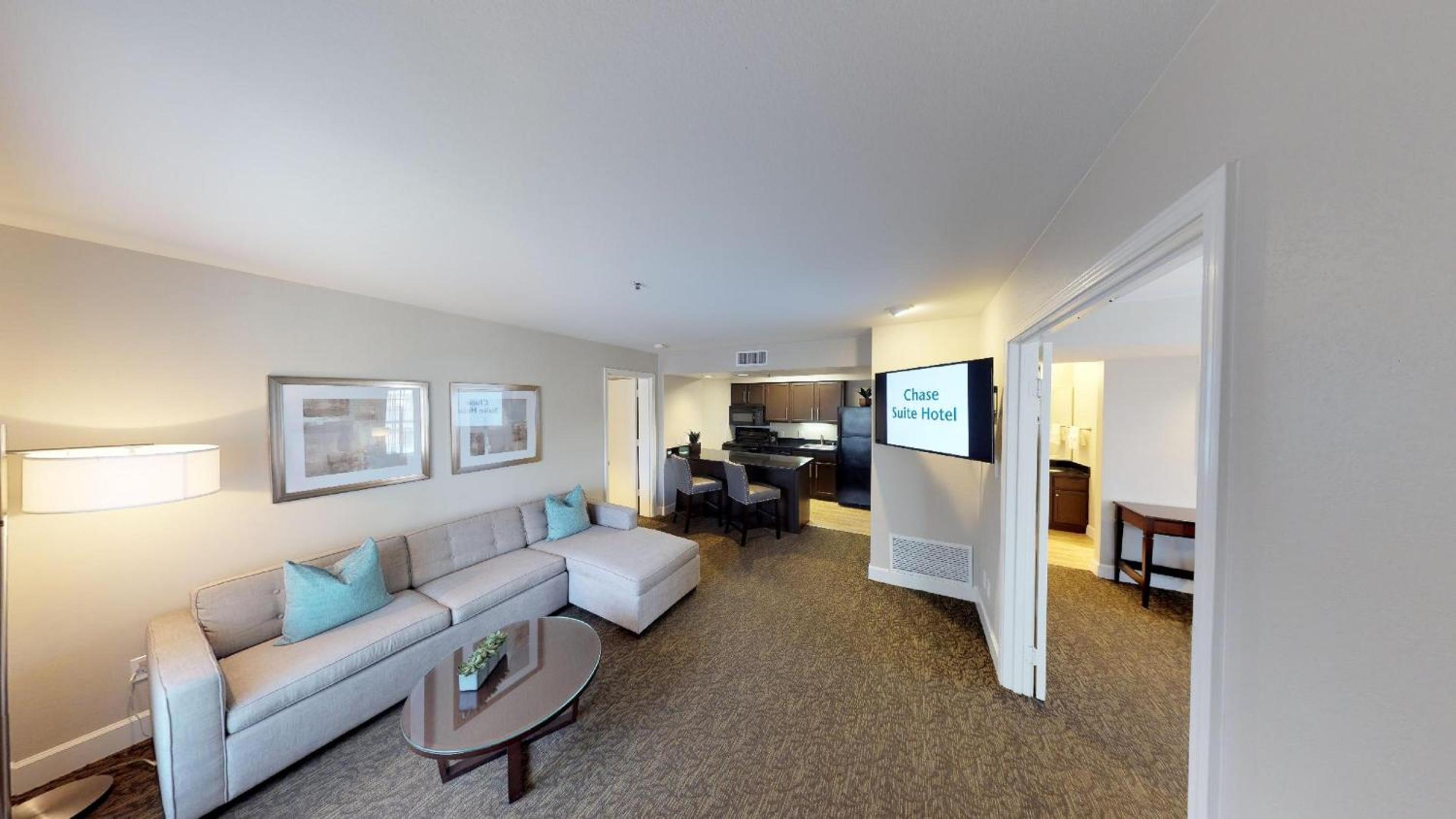 Two Bedroom Suite - Full Kitchen - Photo 1