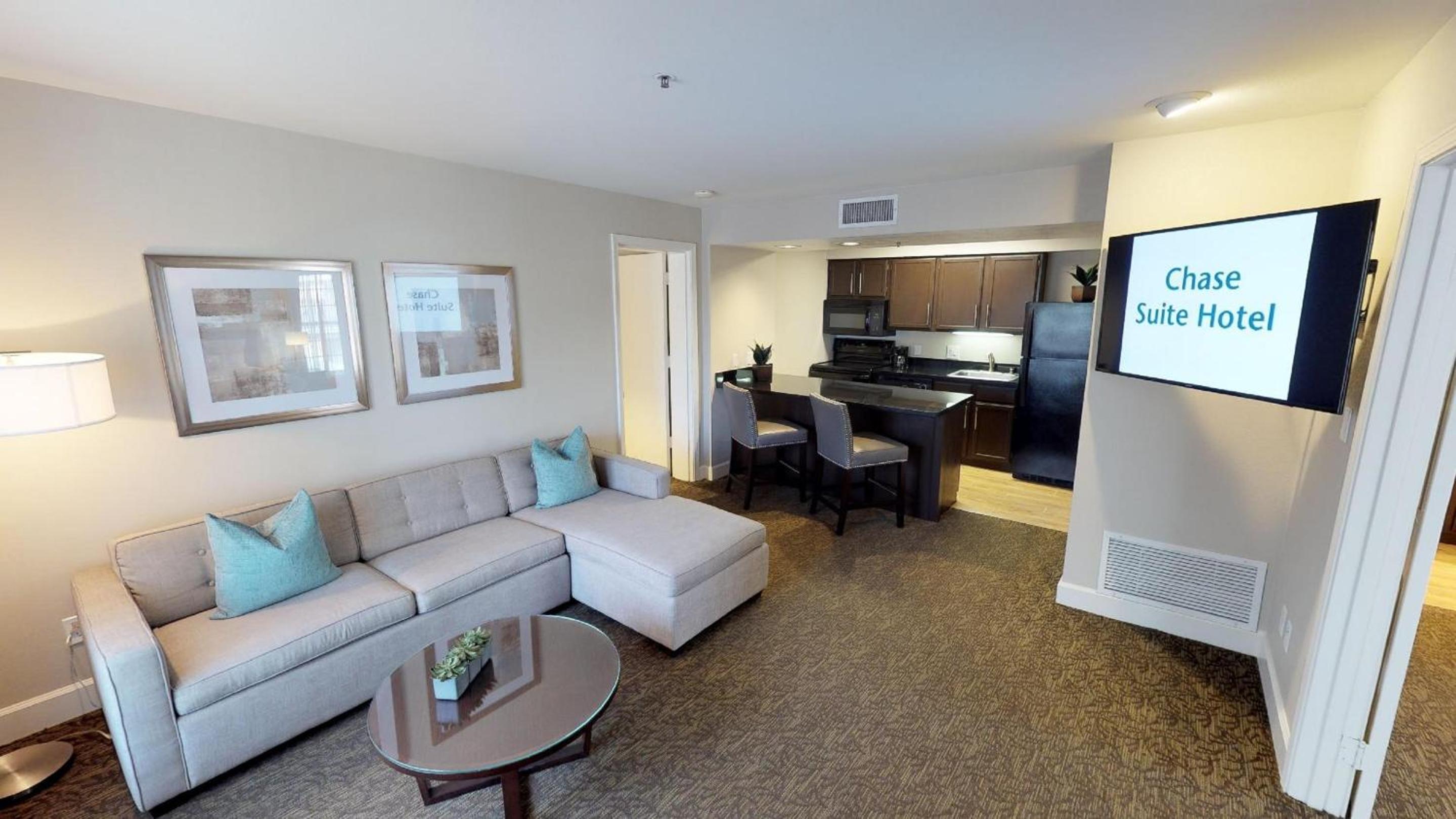 Two Bedroom Suite - Full Kitchen - Photo 15