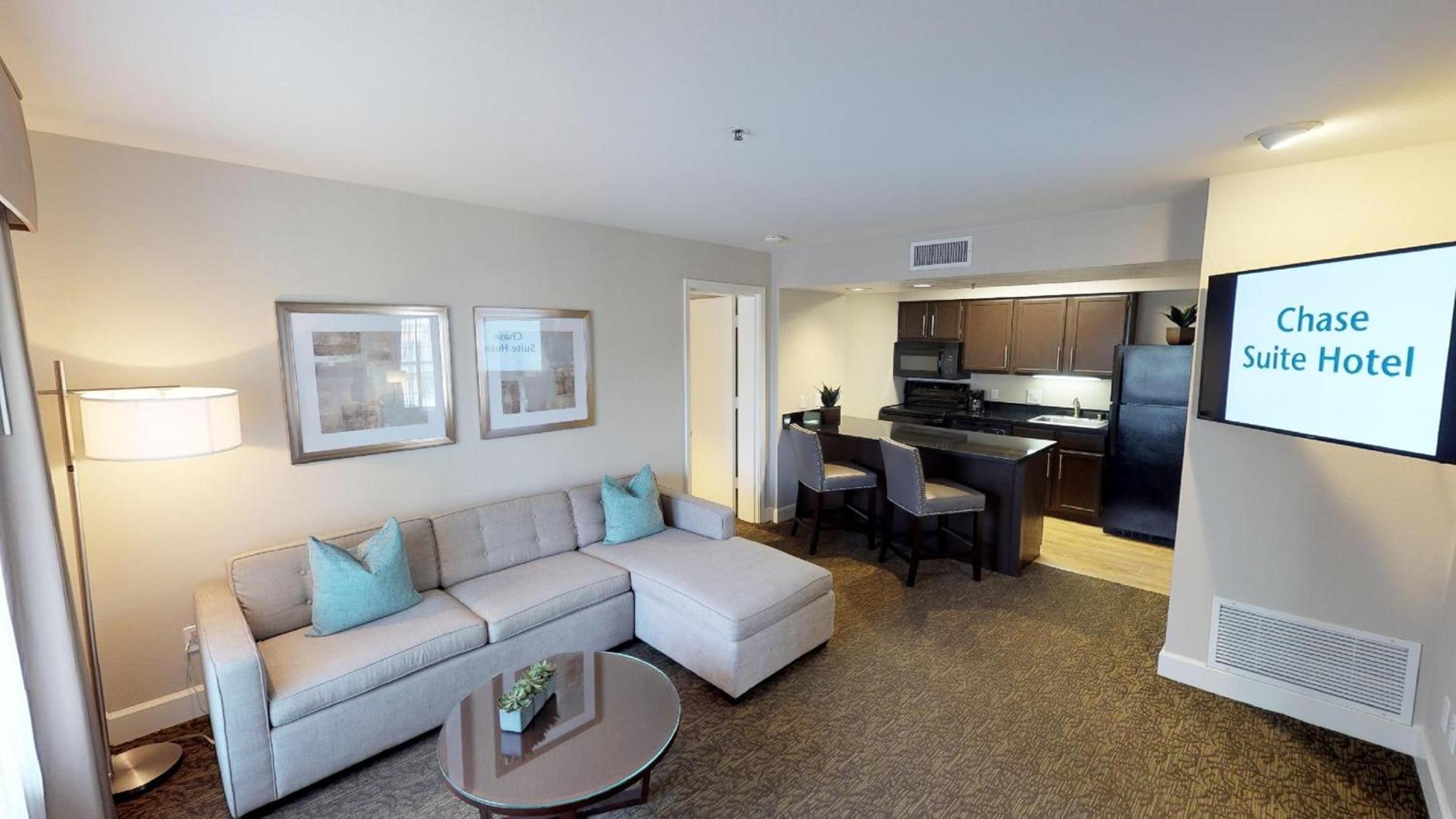 Two Bedroom Suite - Full Kitchen - Photo 13