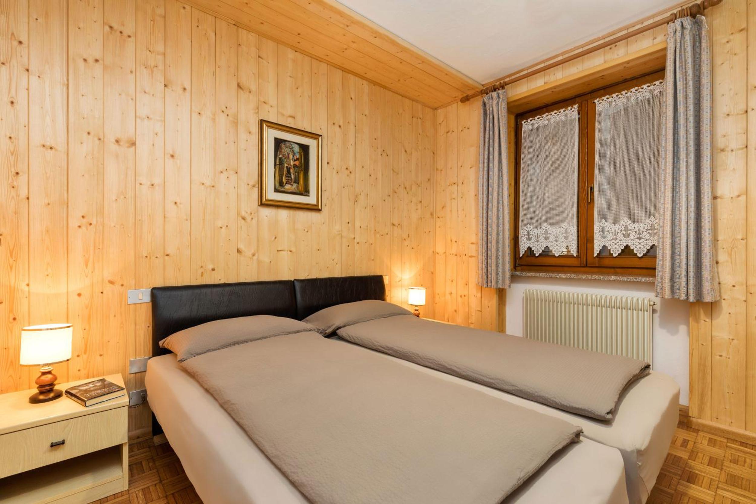 Two-Bedroom Apartment with Garden photo 3