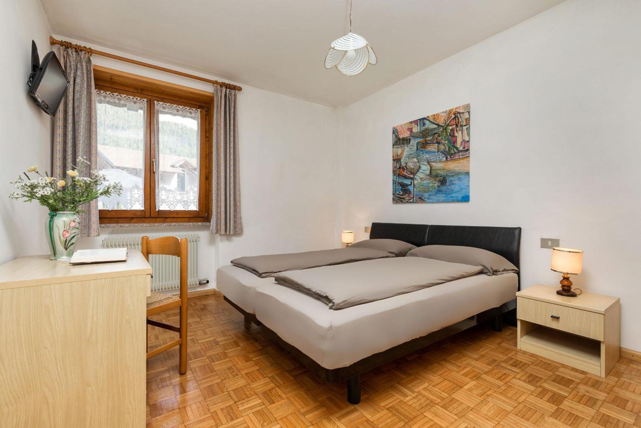 Two-Bedroom Apartment with Garden photo 1