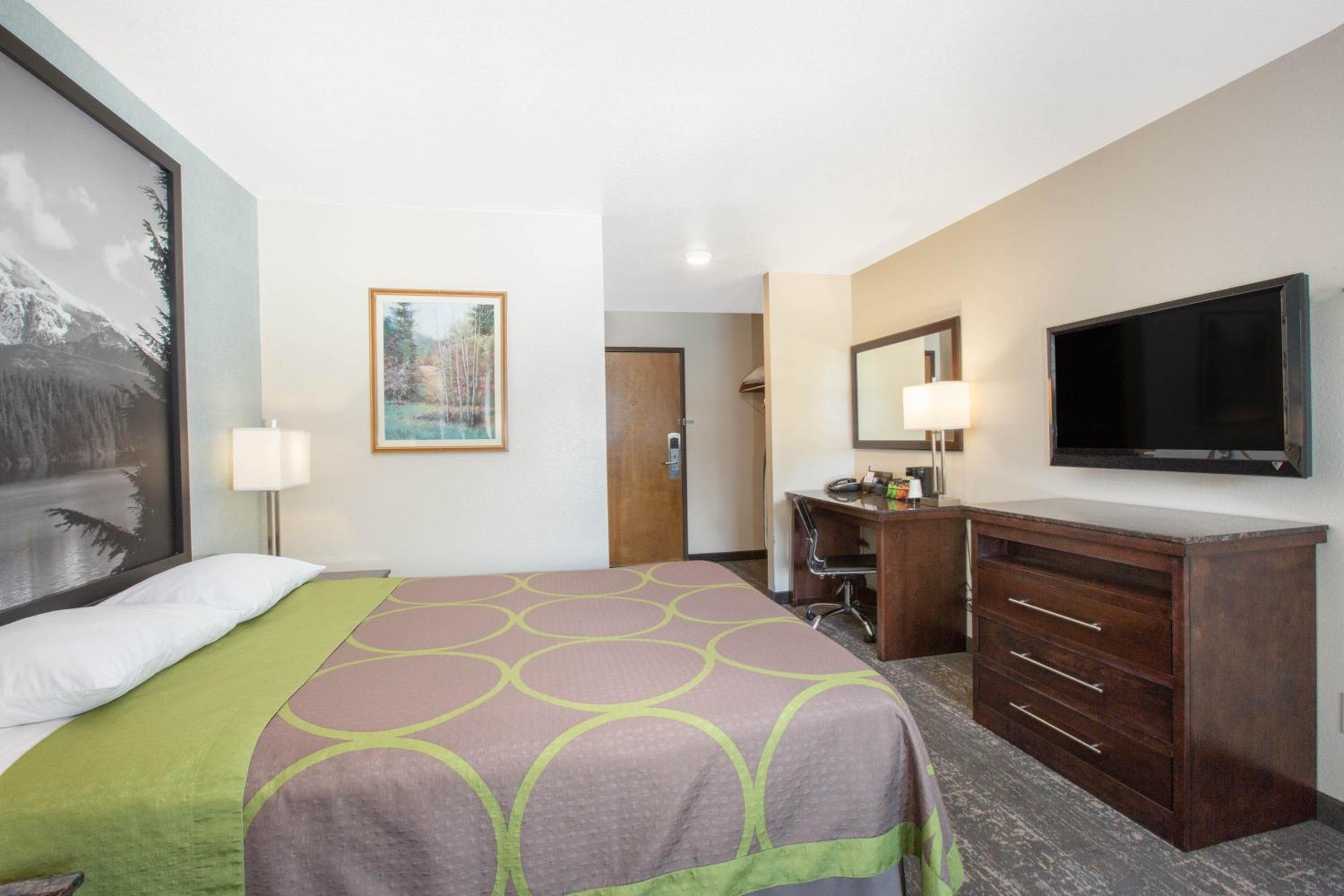 Queen Room - Mobility Access/Non-Smoking - Photo 5
