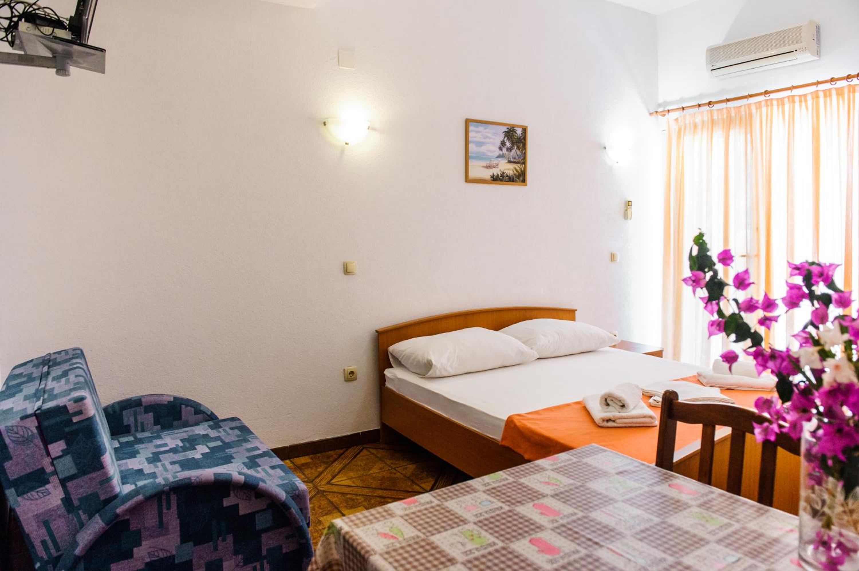 Studio Apartment with Sea View