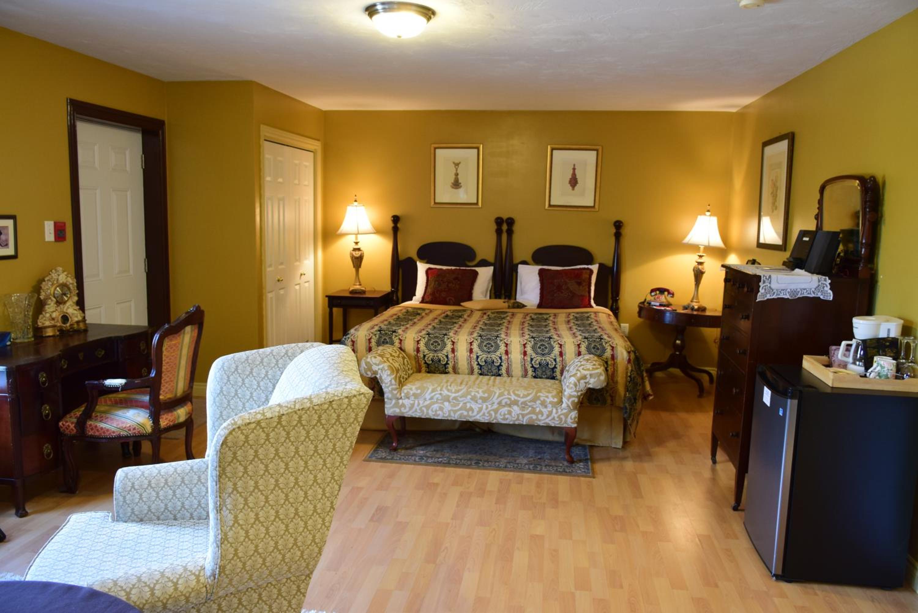 Honeymoon Suite photo 3