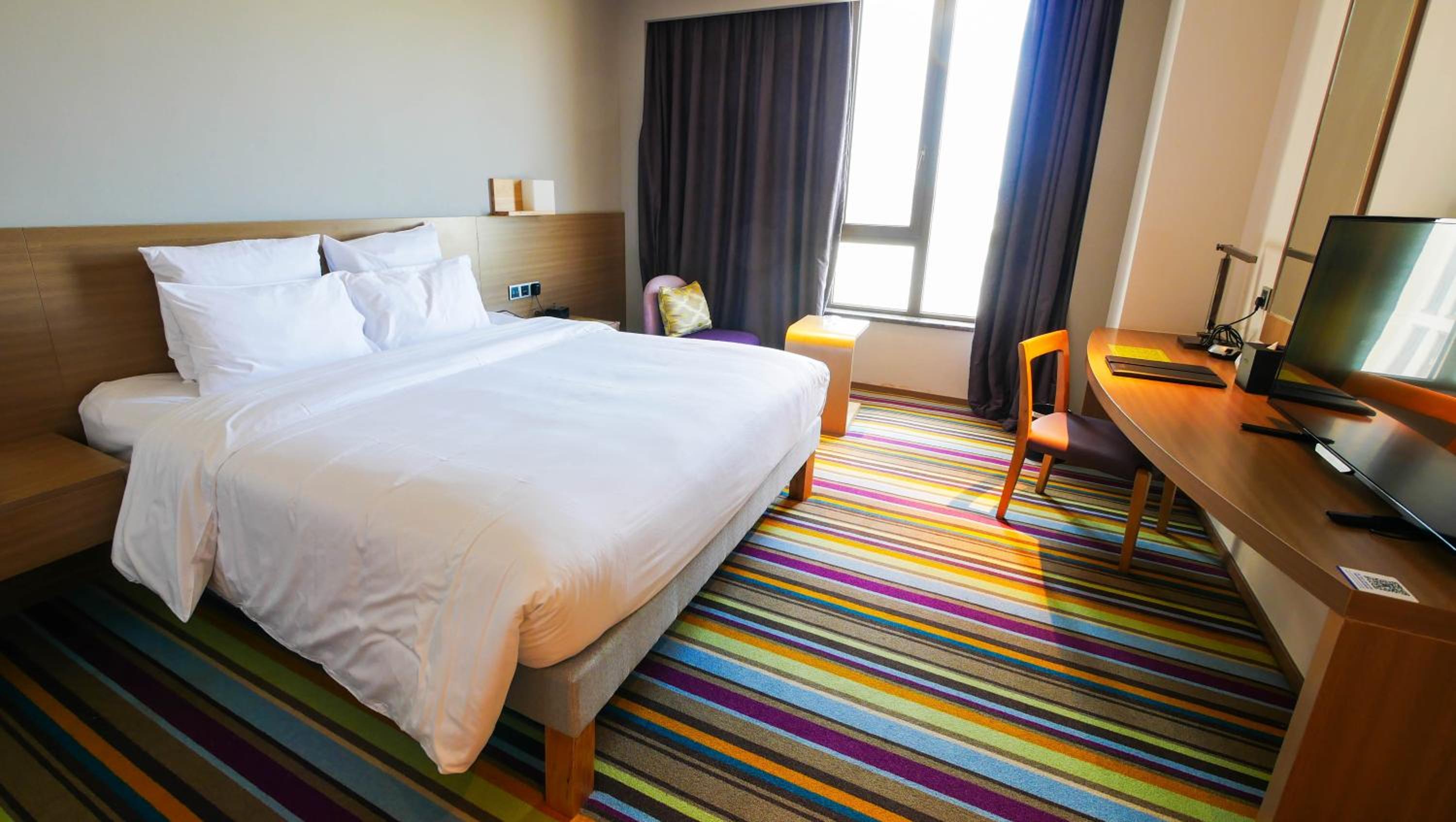 Superior King Room With Lake View photo 2
