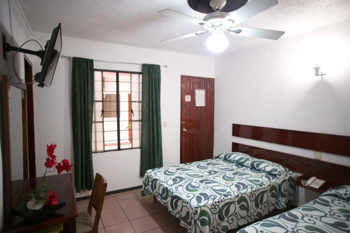 Standard Twin Room photo 1