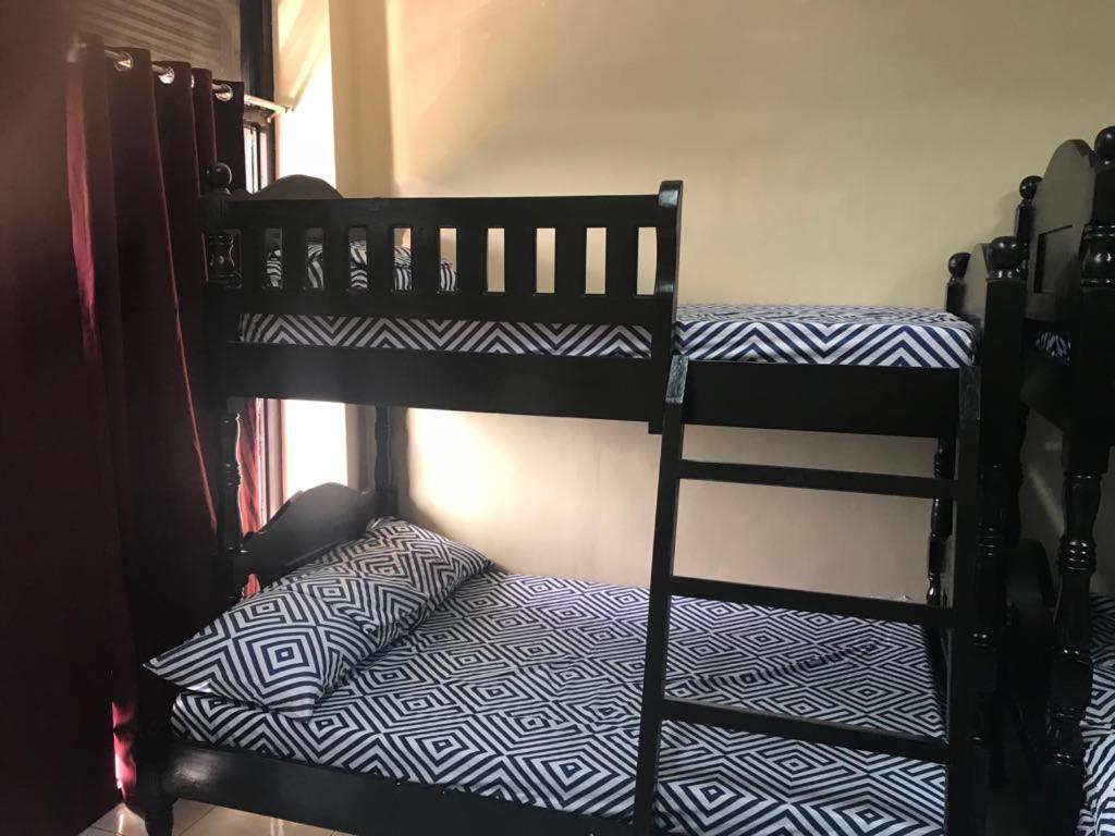 6-Bed Mixed Dormitory Room photo 3