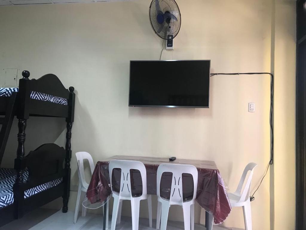 6-Bed Mixed Dormitory Room photo 1