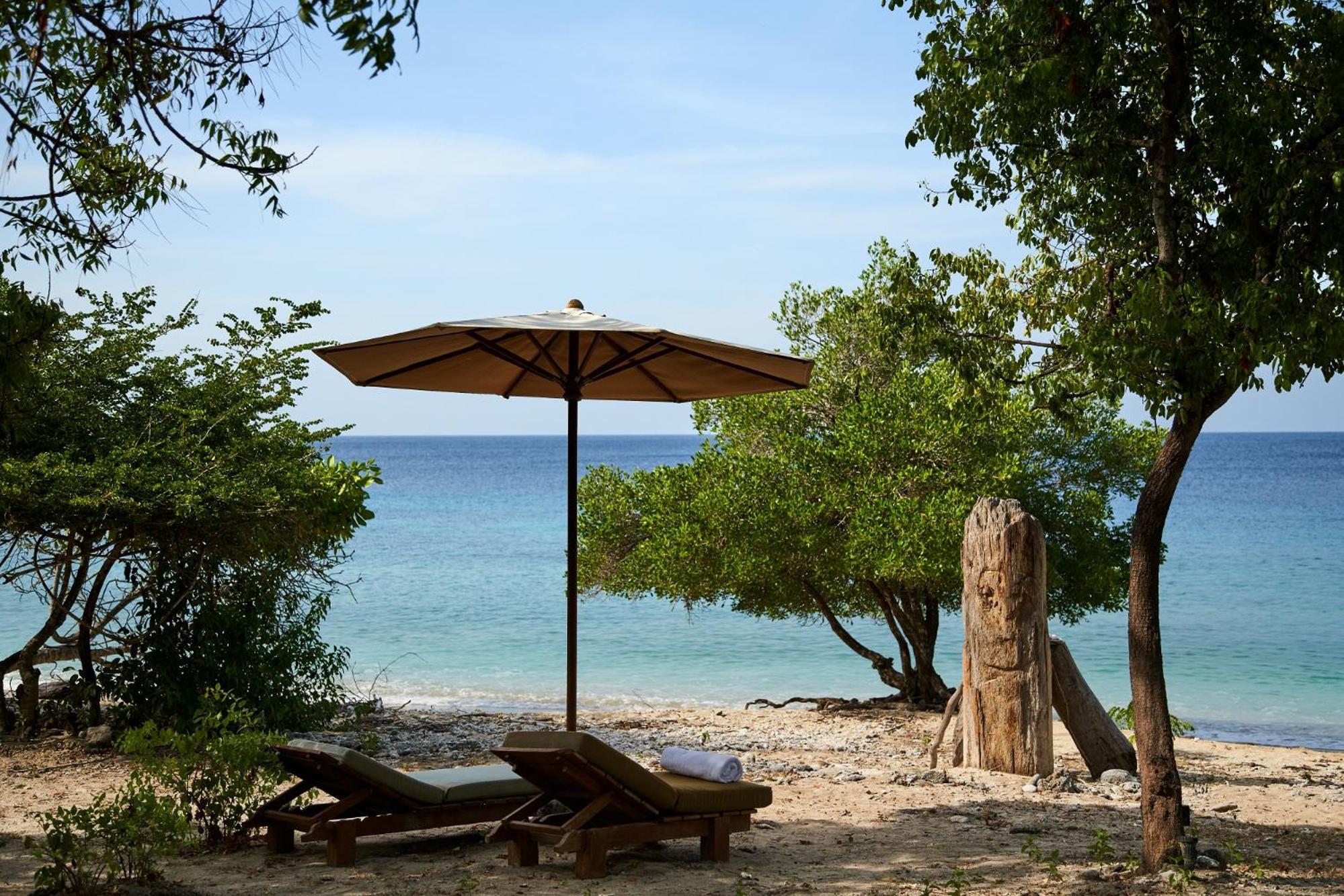 Two Bedroom Beachfront Villa - Photo 26
