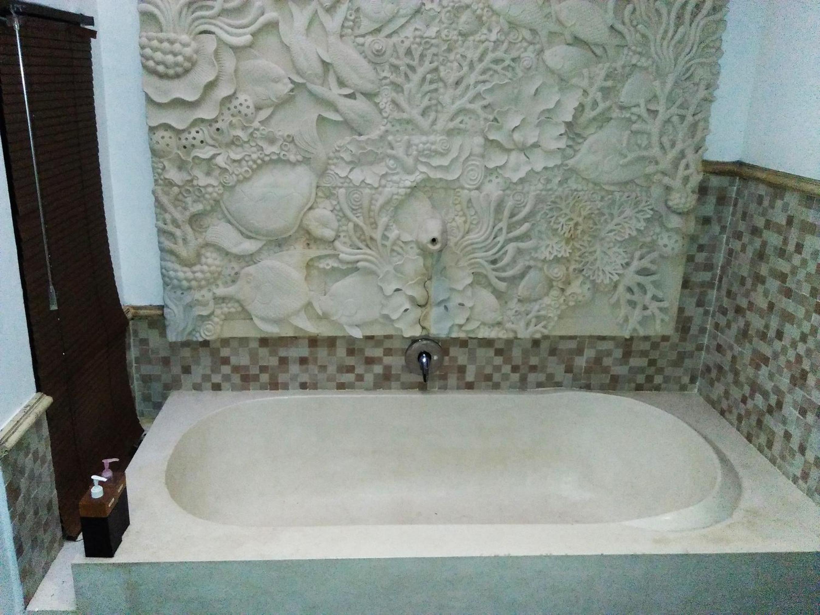 Deluxe Double Room with Balcony - Photo 10
