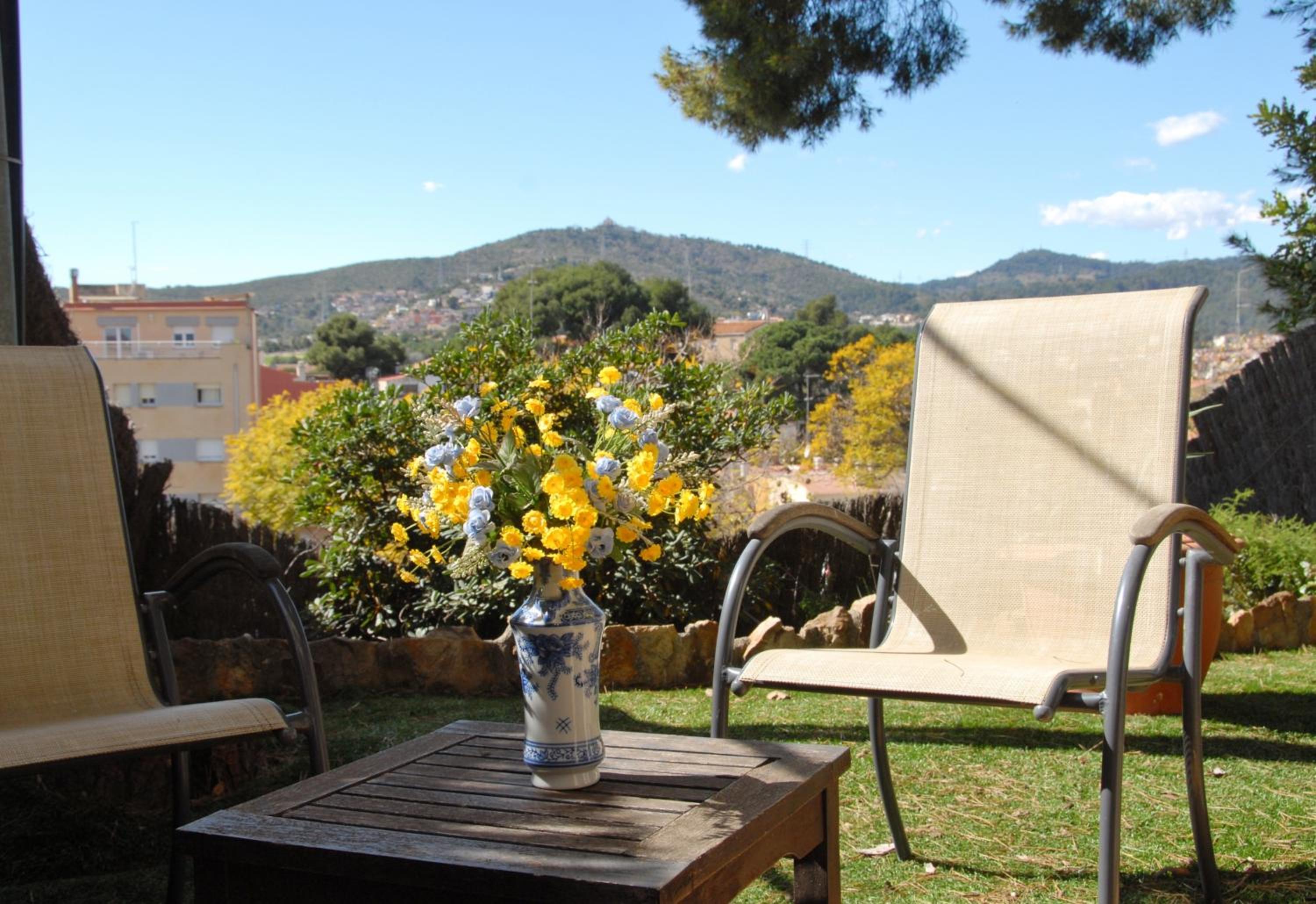 Twin Room with Private Garden photo 2