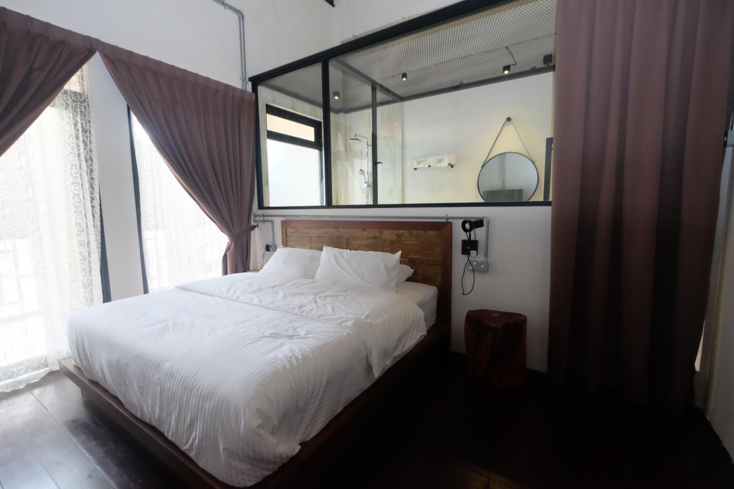 King Room with Balcony