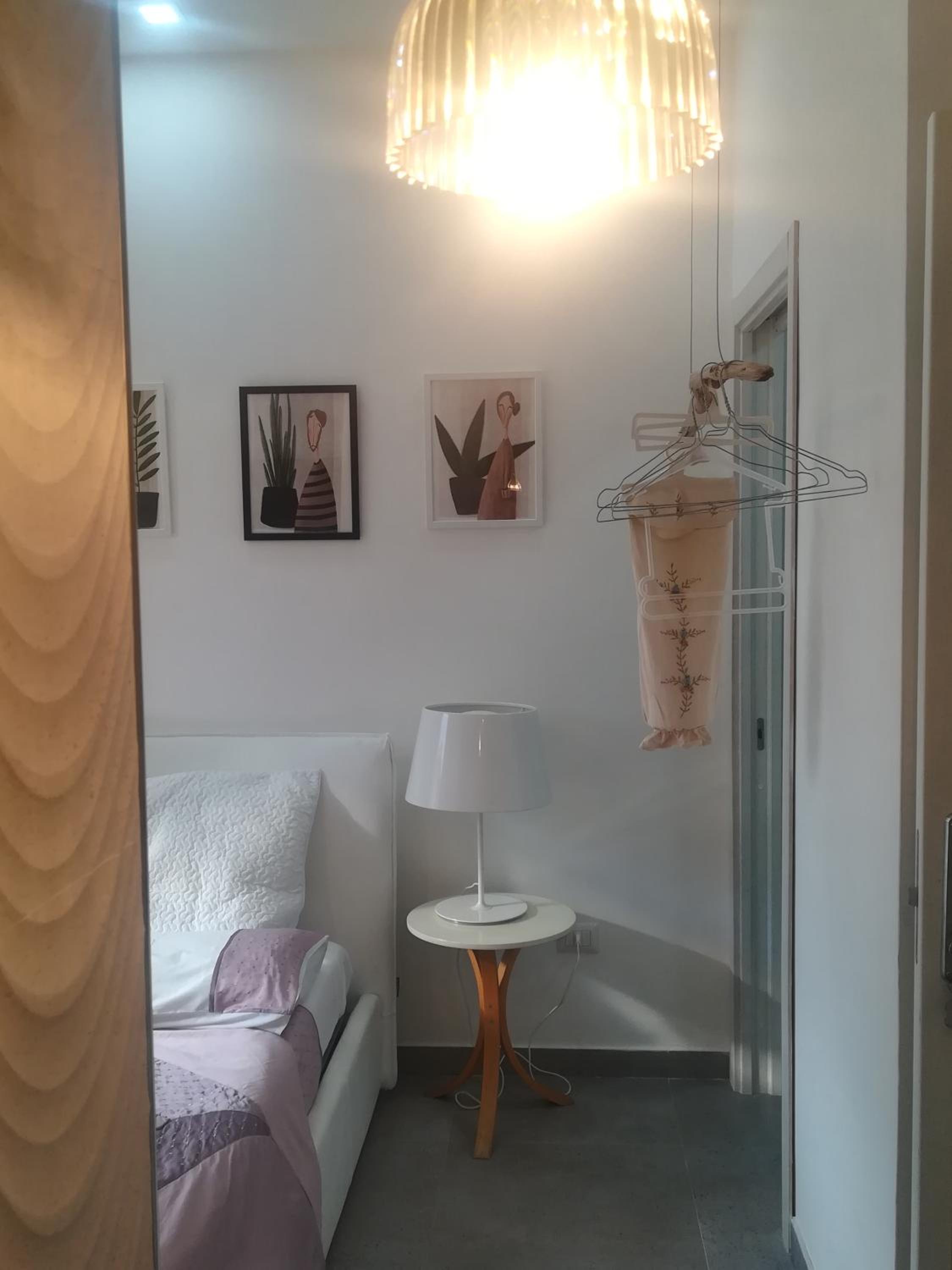 Double Room with Private Bathroom - Photo 4