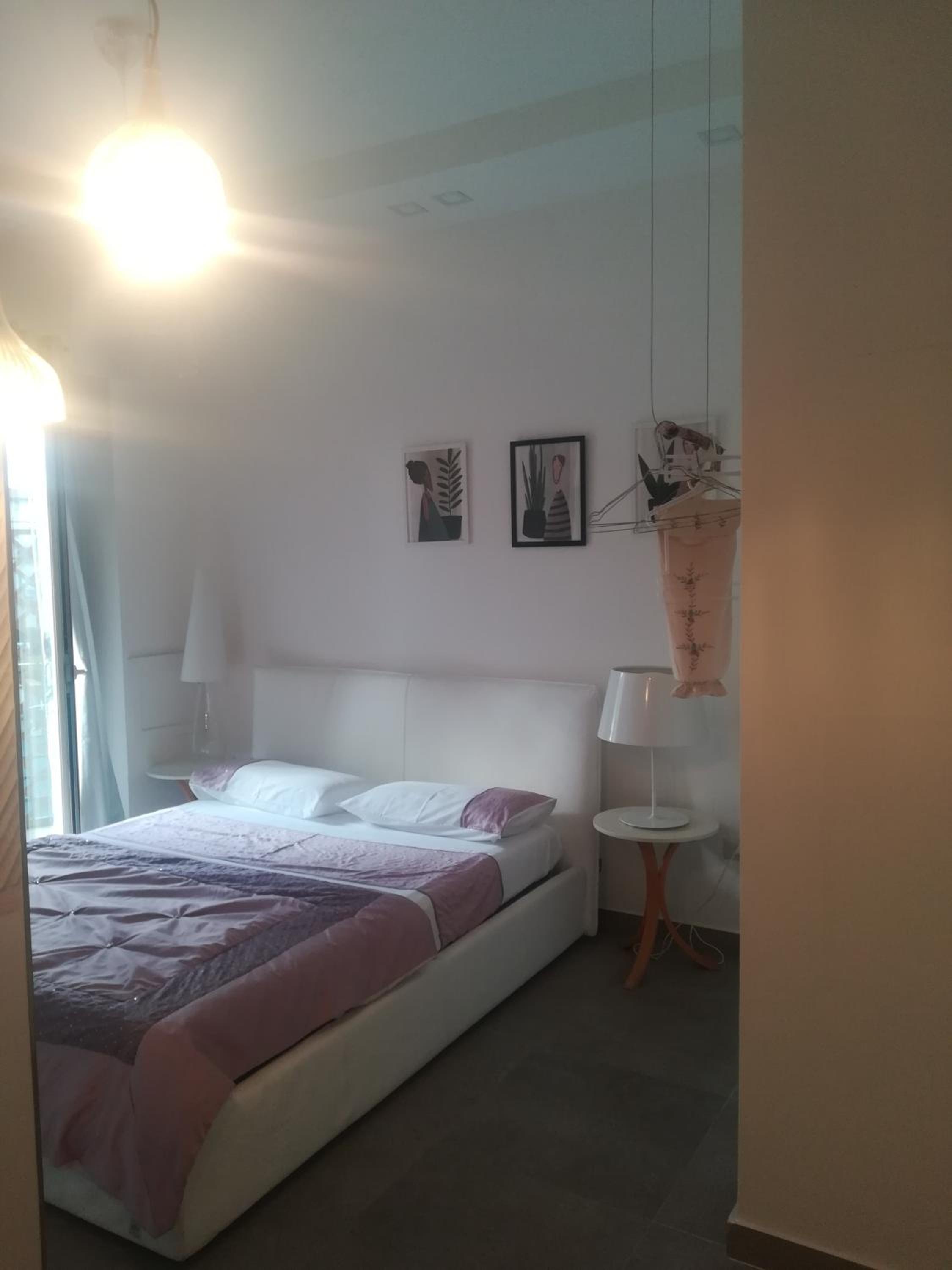 Double Room with Private Bathroom - Photo 7