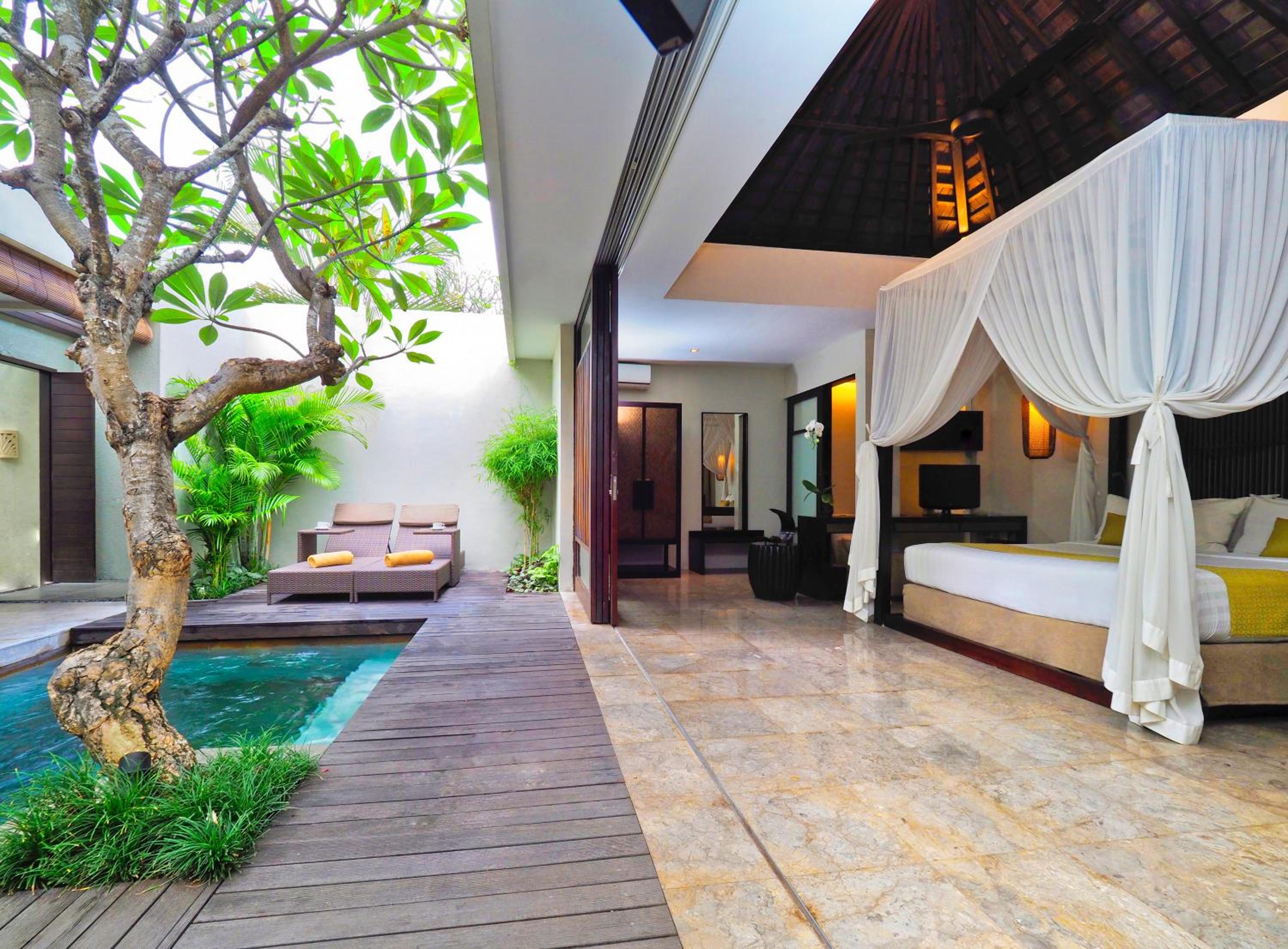 Spa Villa with One Time Spa thumbnail 5