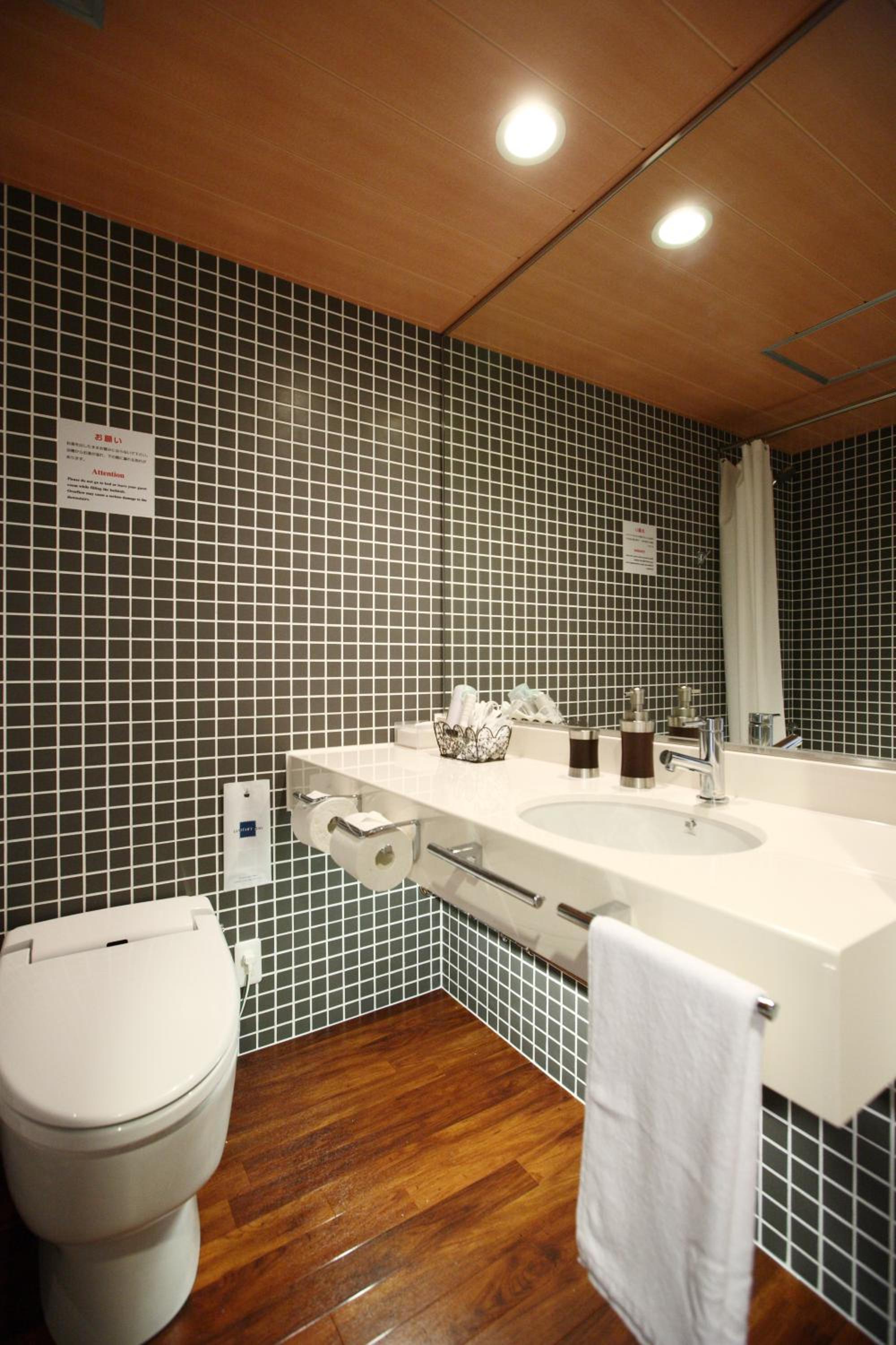 Double Room with Small Double Bed - Non-Smoking - Photo 6