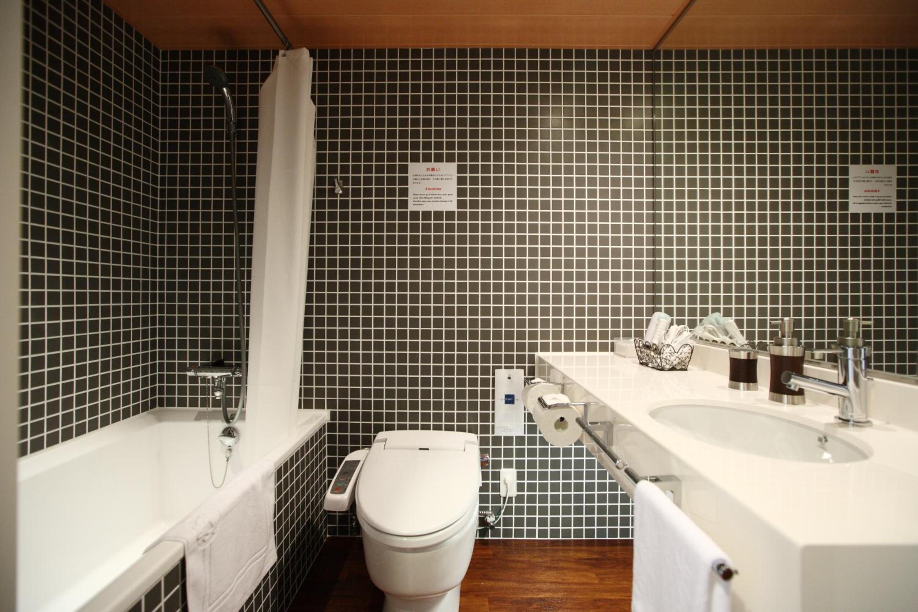Double Room with Small Double Bed - Non-Smoking - Photo 4