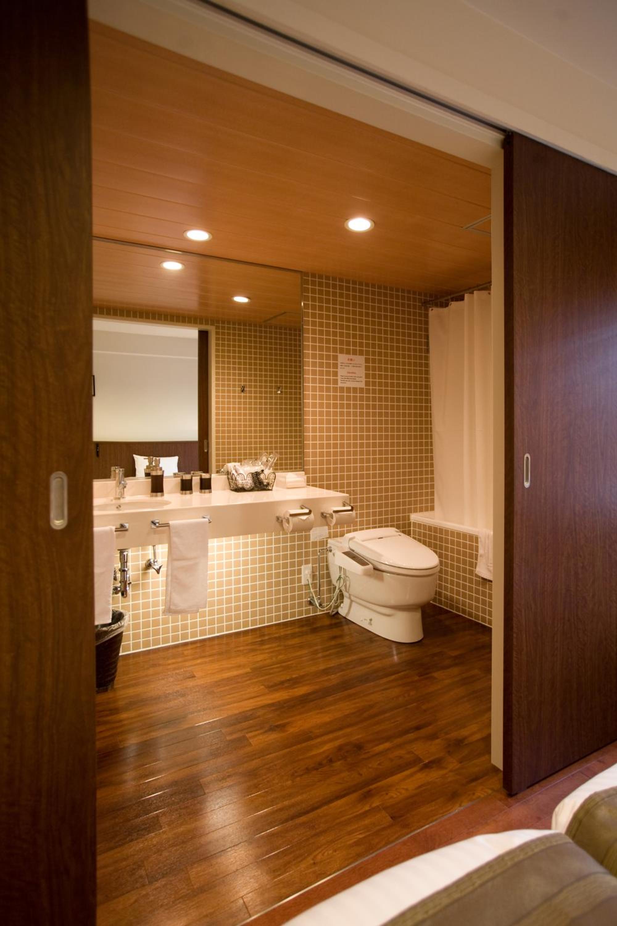 Deluxe Double Room Non-Smoking - Photo 5