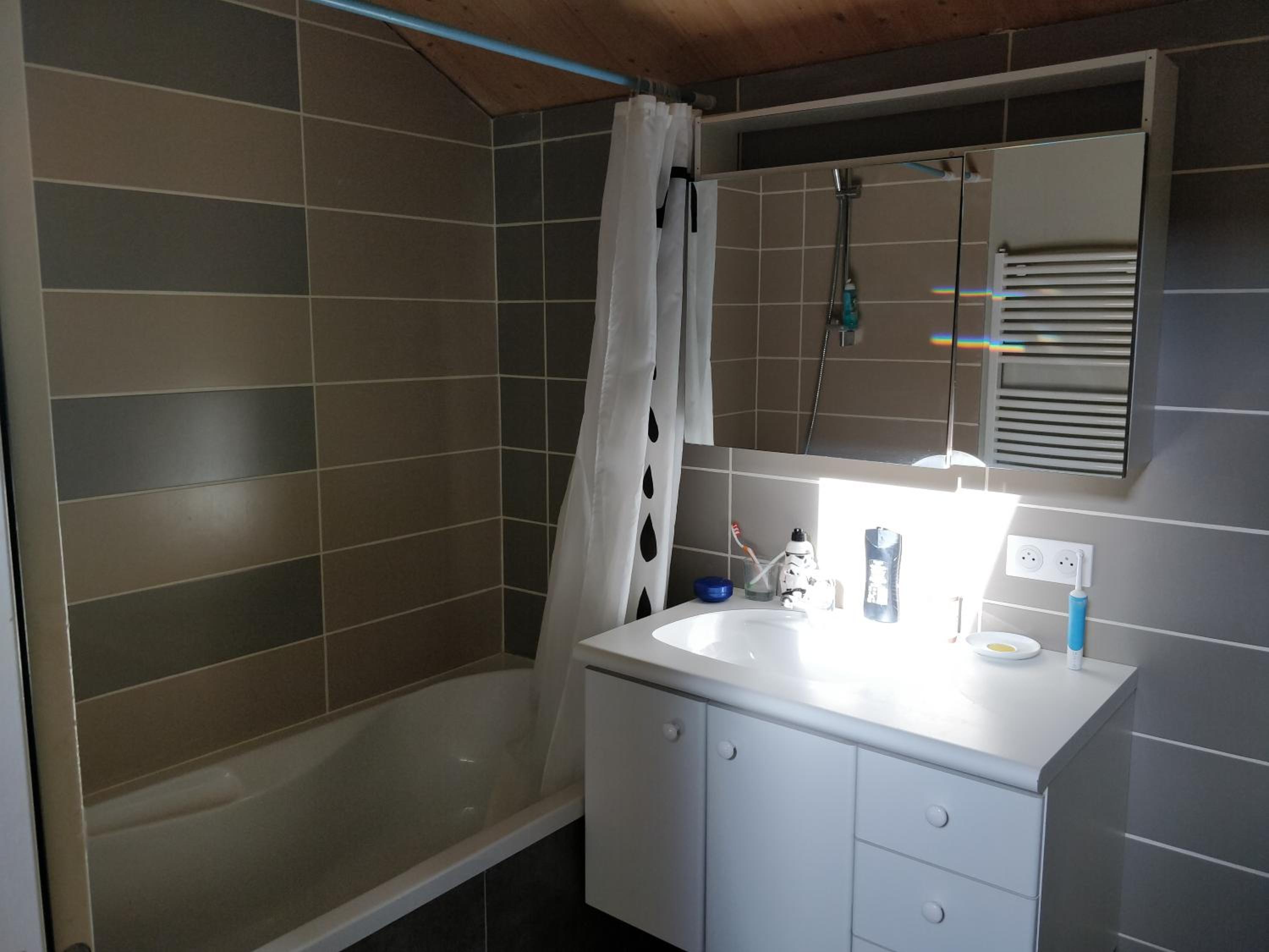 Triple Room with Shared Bathroom photo 2