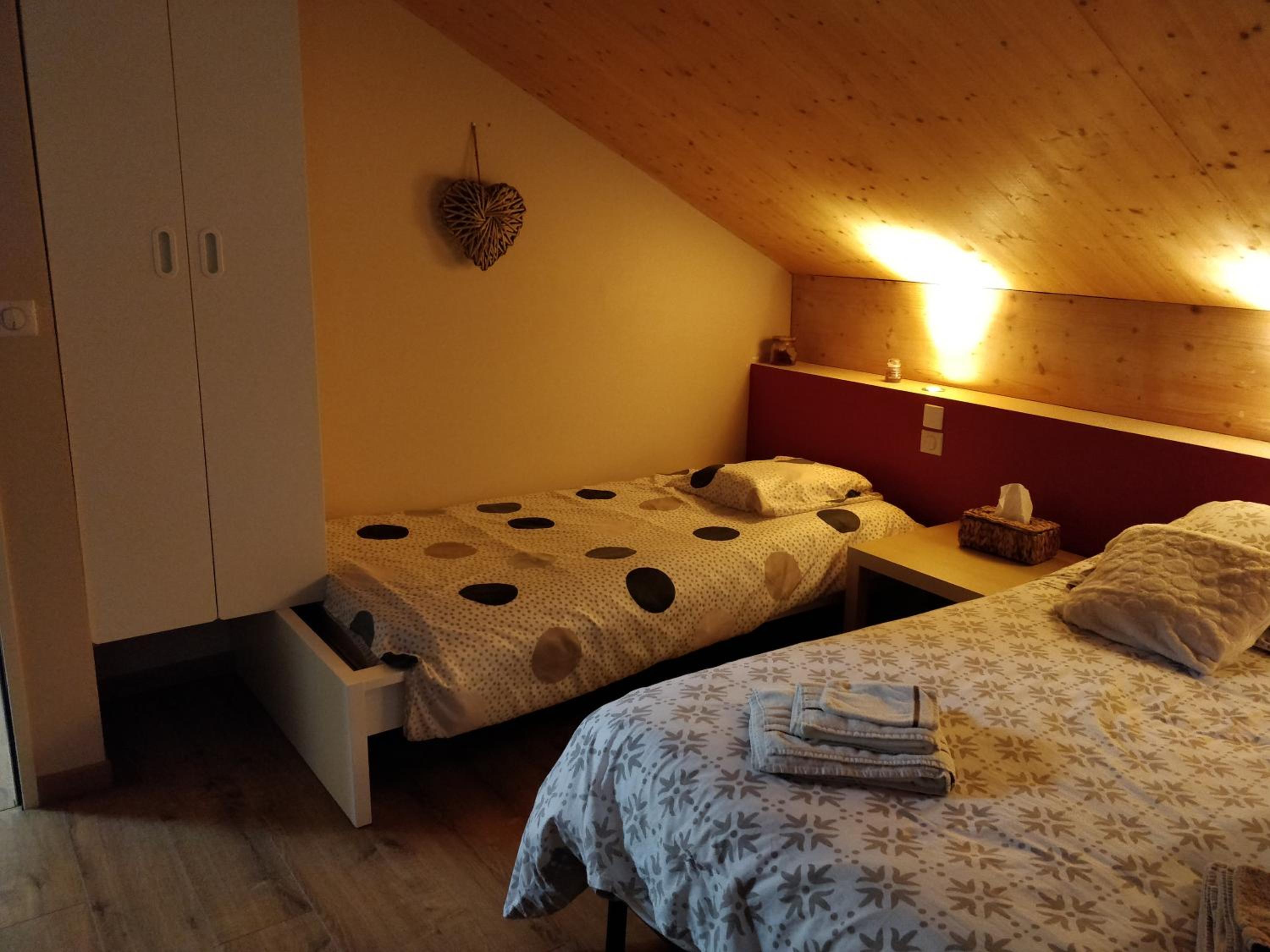 Triple Room with Shared Bathroom photo 3