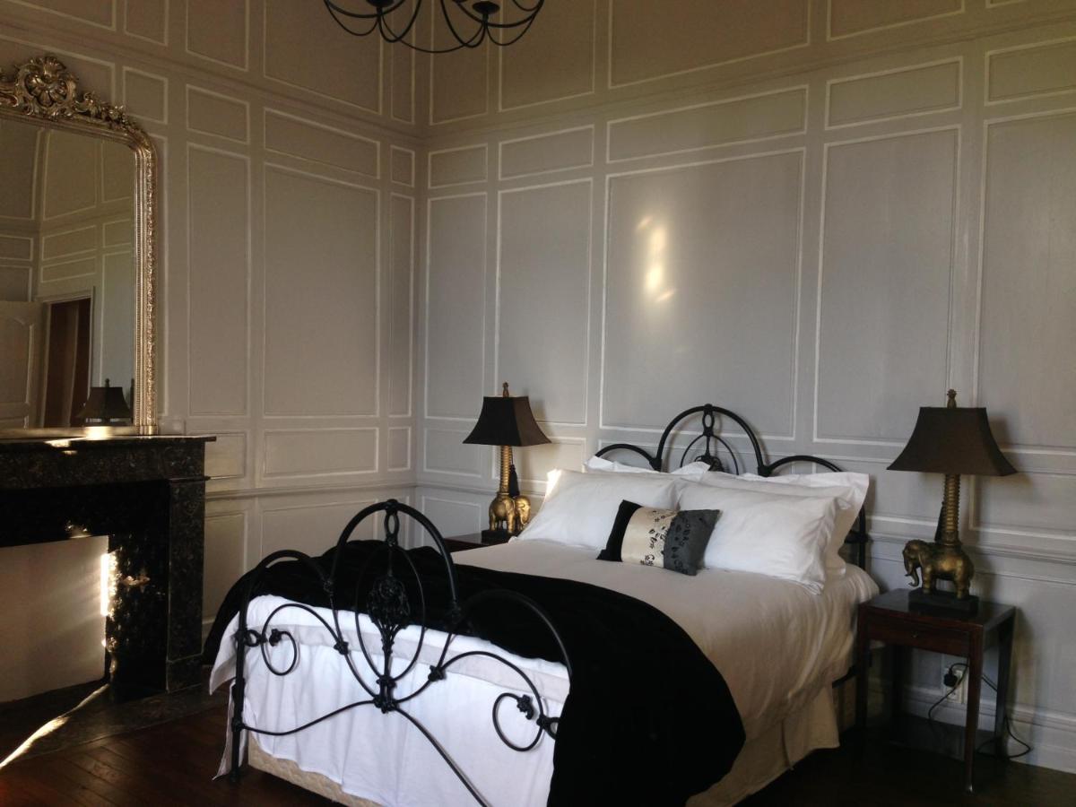 Superior King Suite photo 2