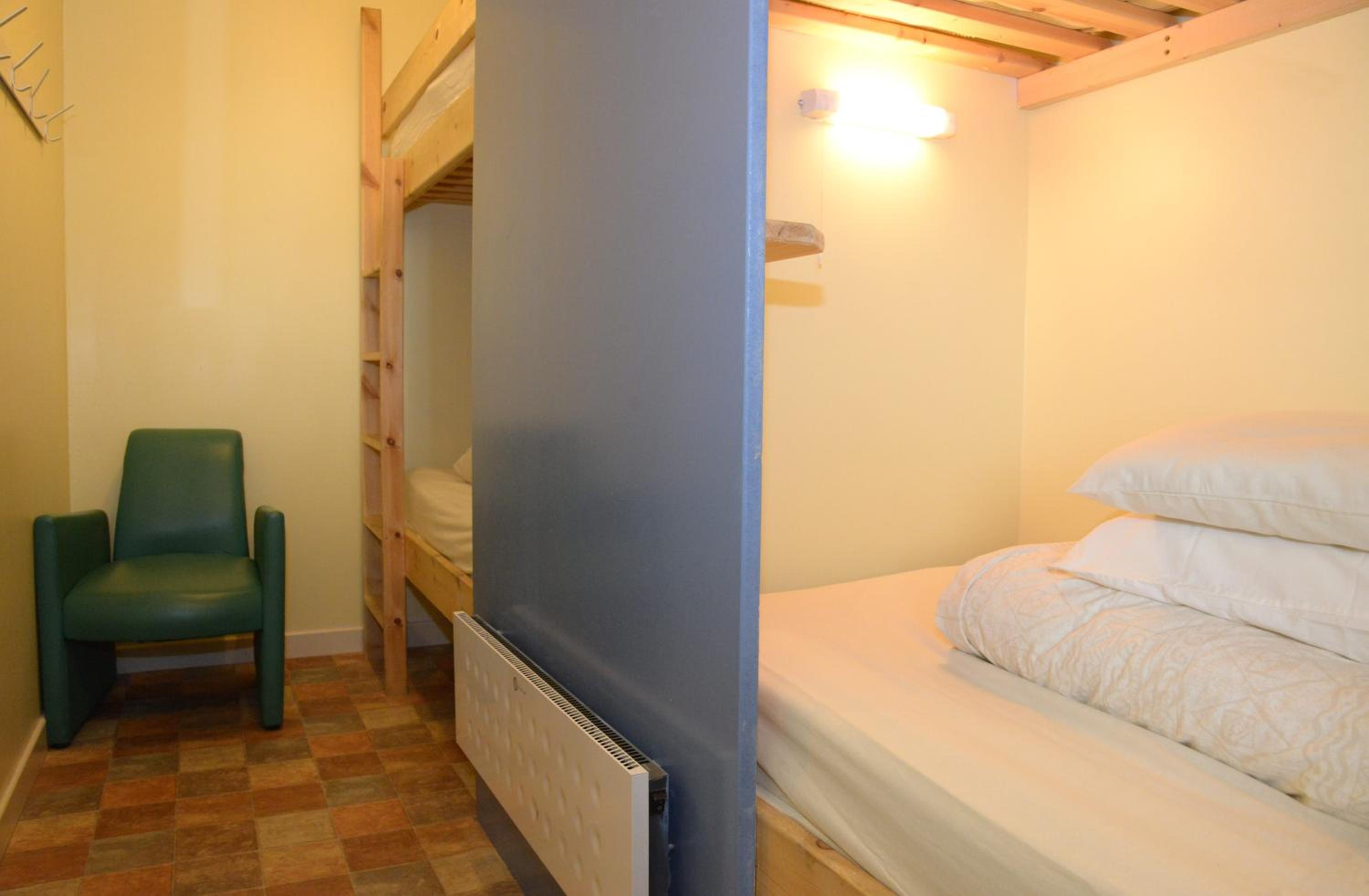 Bed in 4-Bed Mixed Dormitory Room photo 1