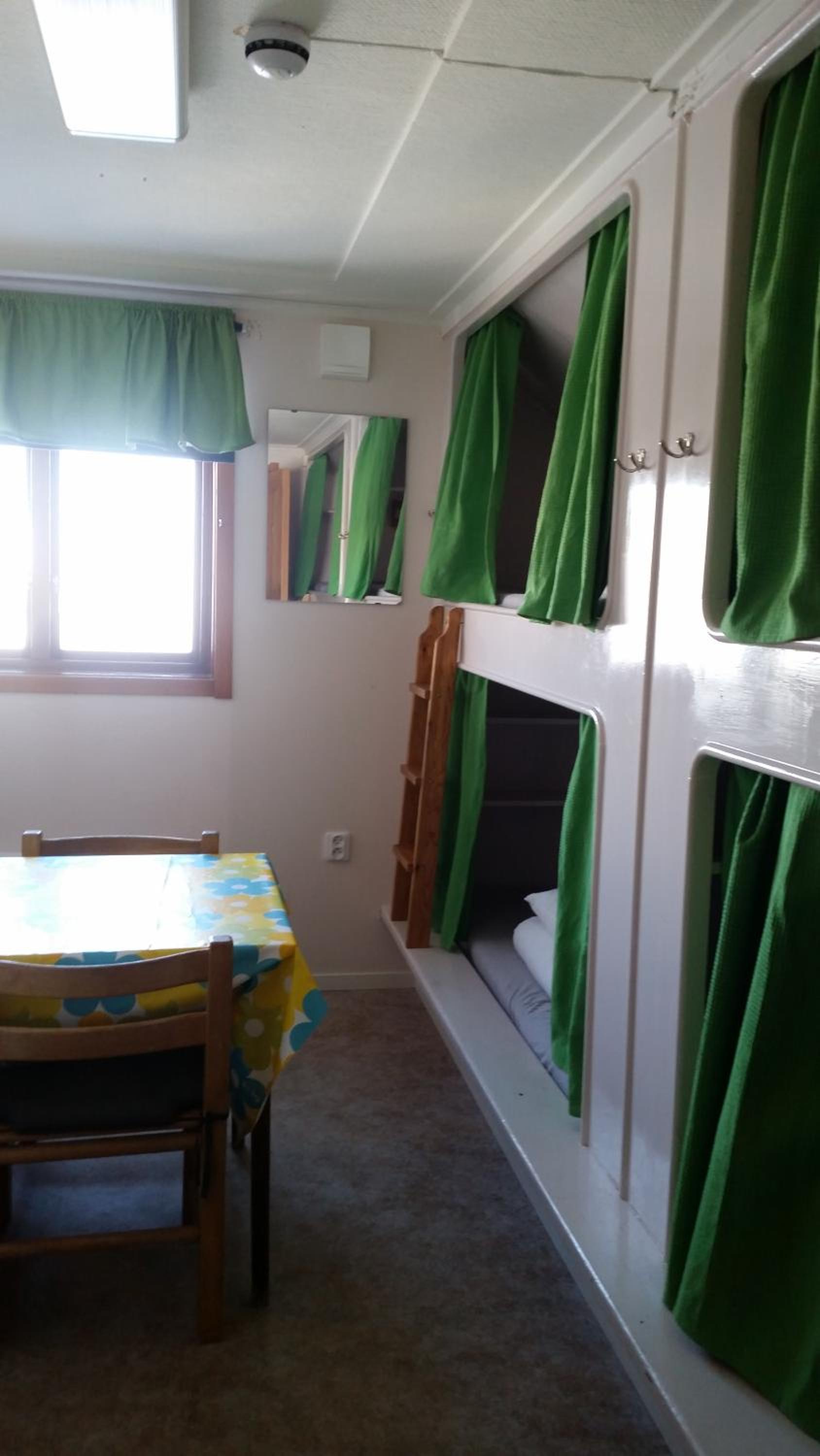 Budget Quadruple Room with Shared Bathroom photo 1