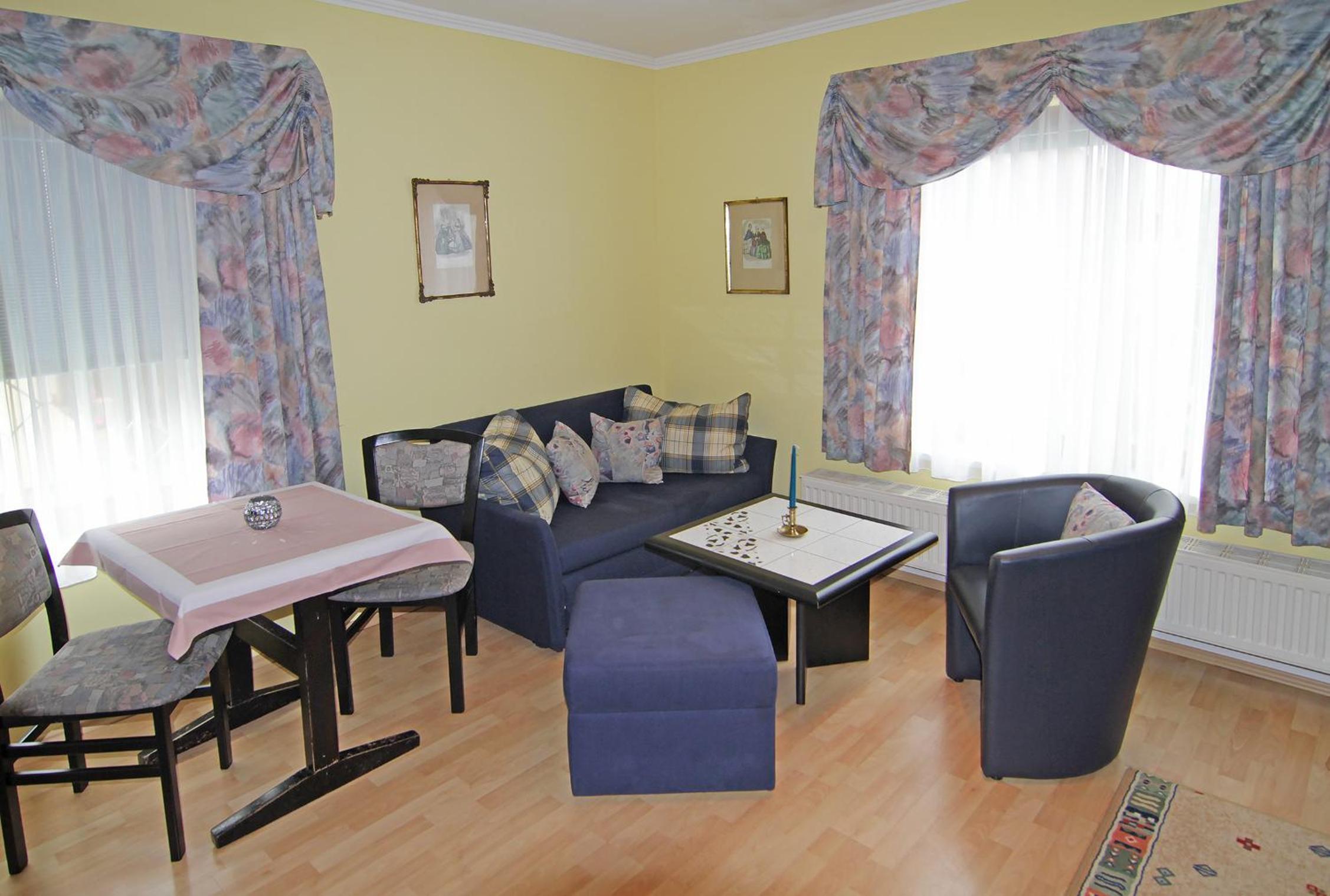 One-Bedroom Apartment photo 1