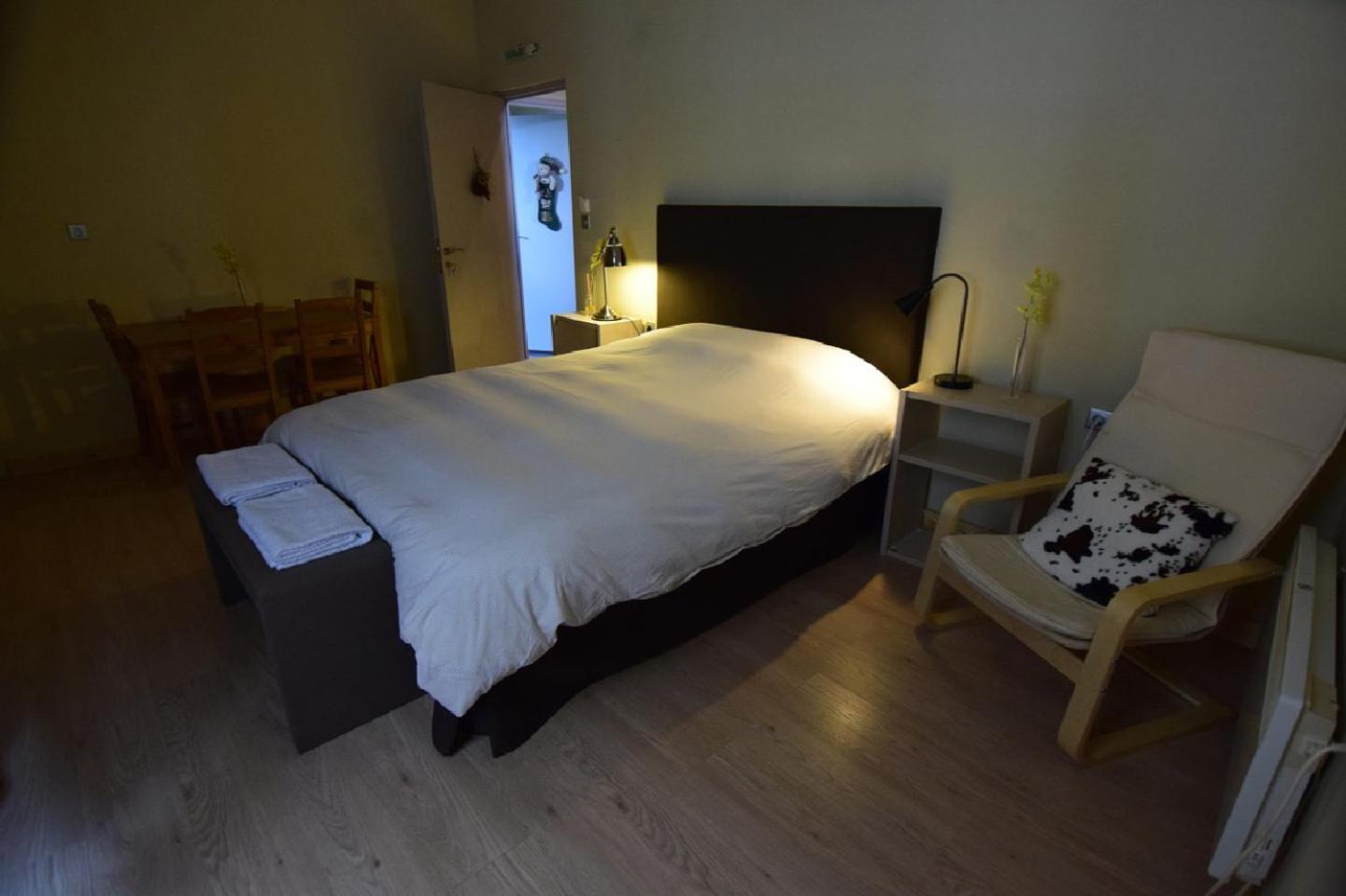 Studio Apartment - Photo 15