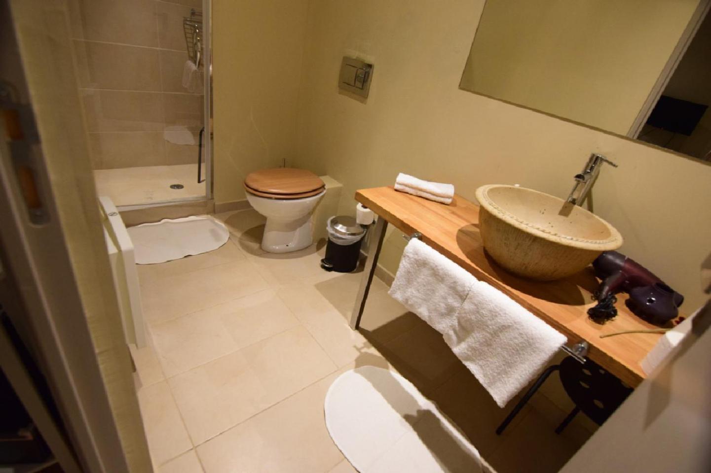 Studio Apartment - Photo 42
