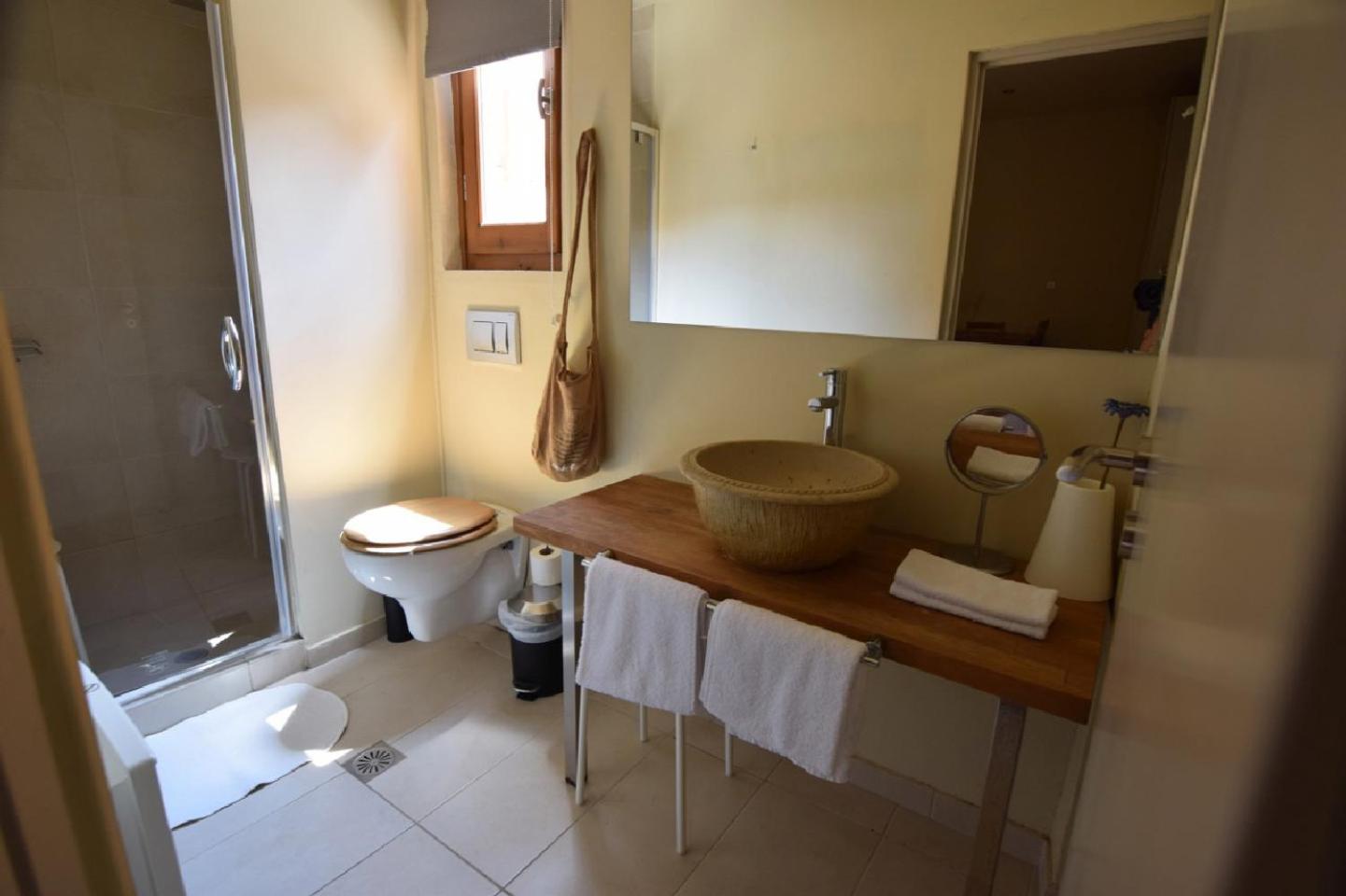 Studio Apartment - Photo 31