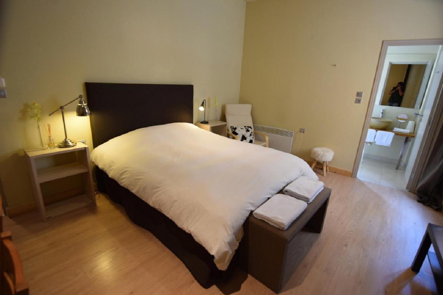 Studio Apartment - Photo 23