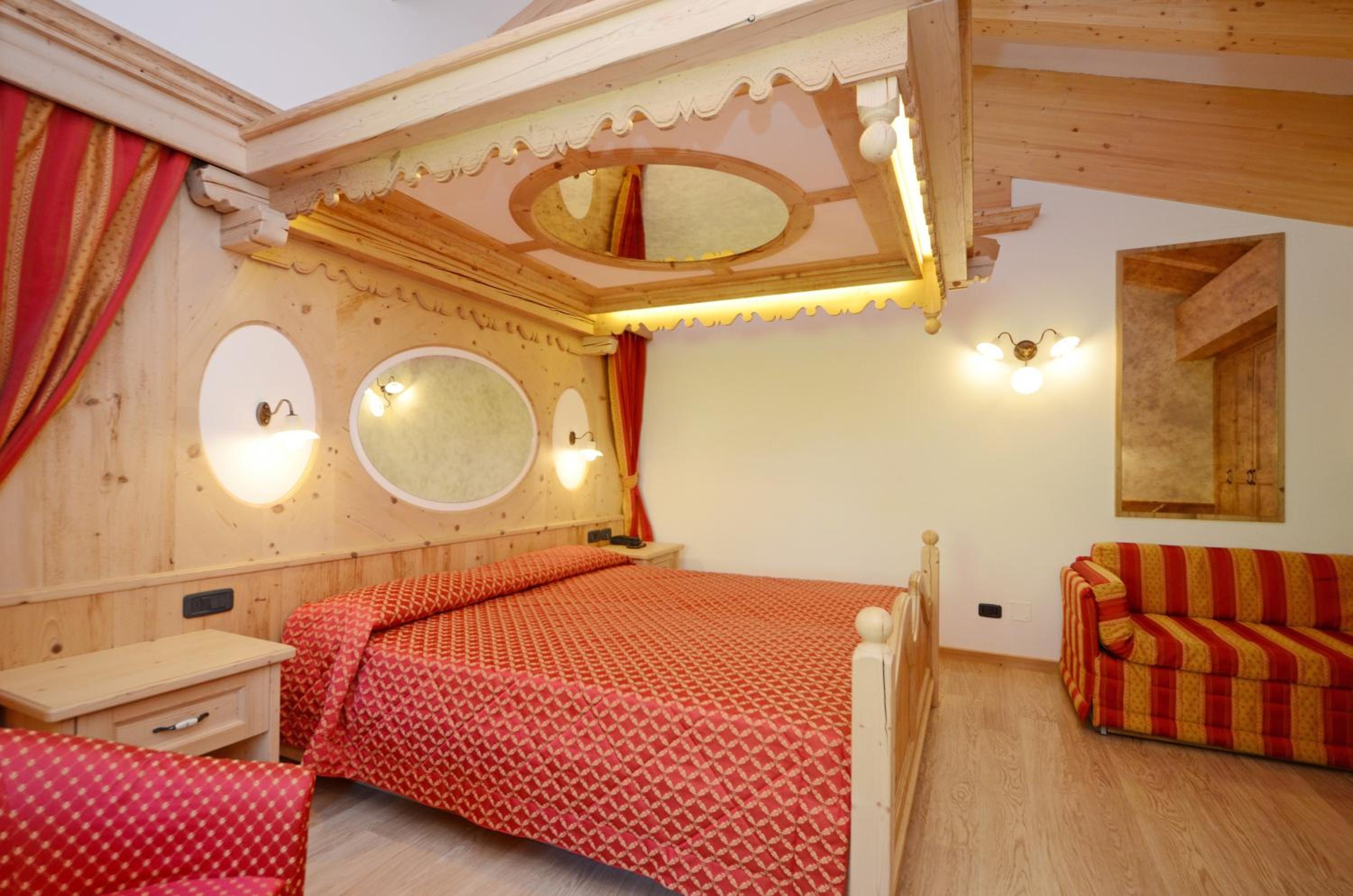 Deluxe Double Room photo 3