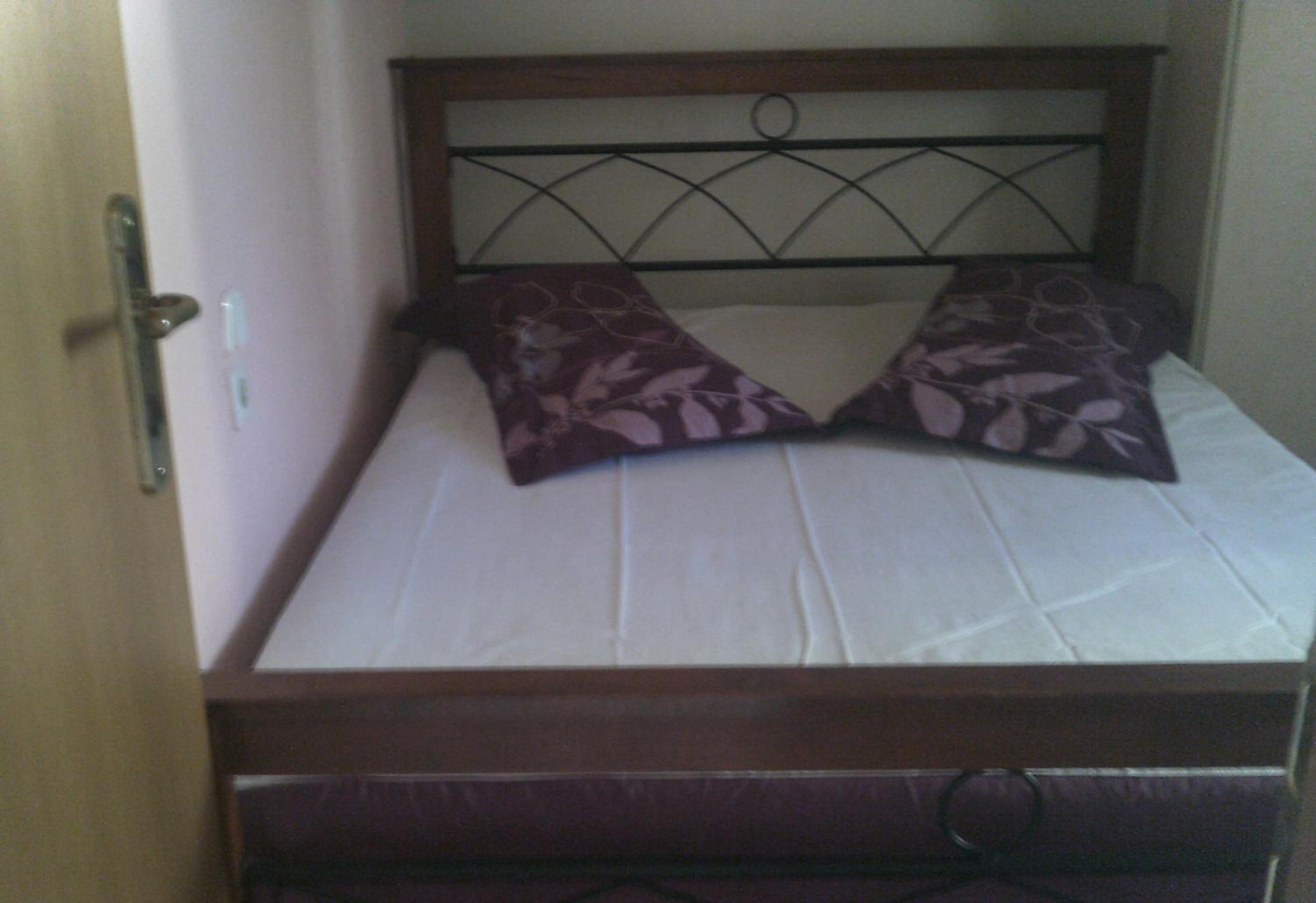 One-Bedroom House photo 1