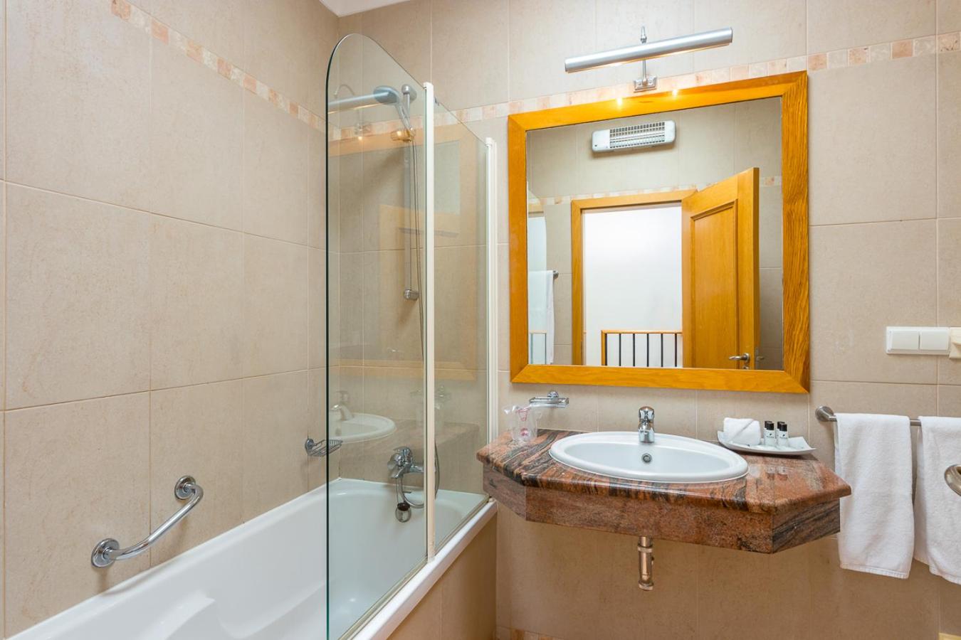 Standard Two-Bedroom Apartment  - Photo 10