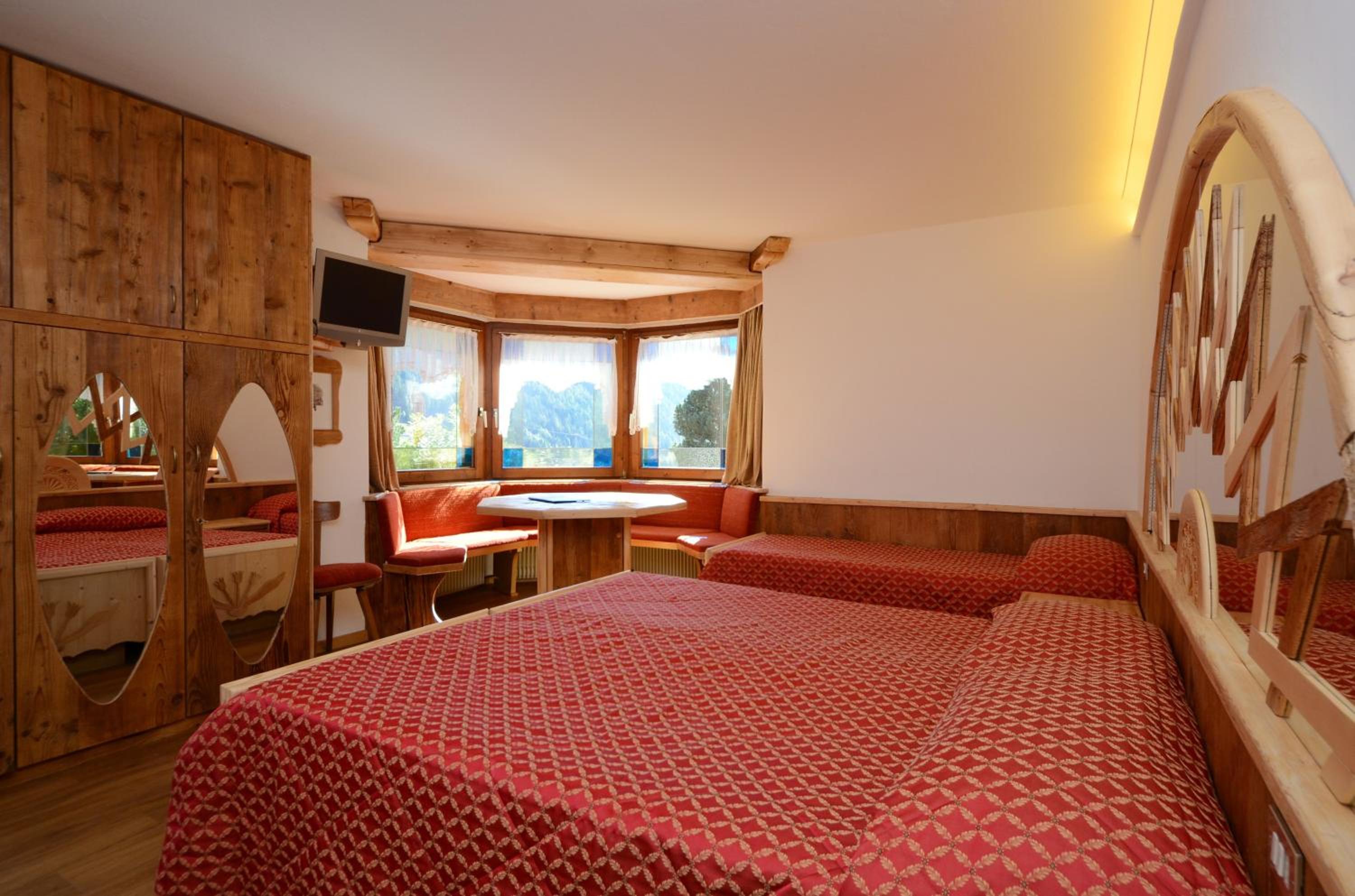 Standard Triple Room photo 2