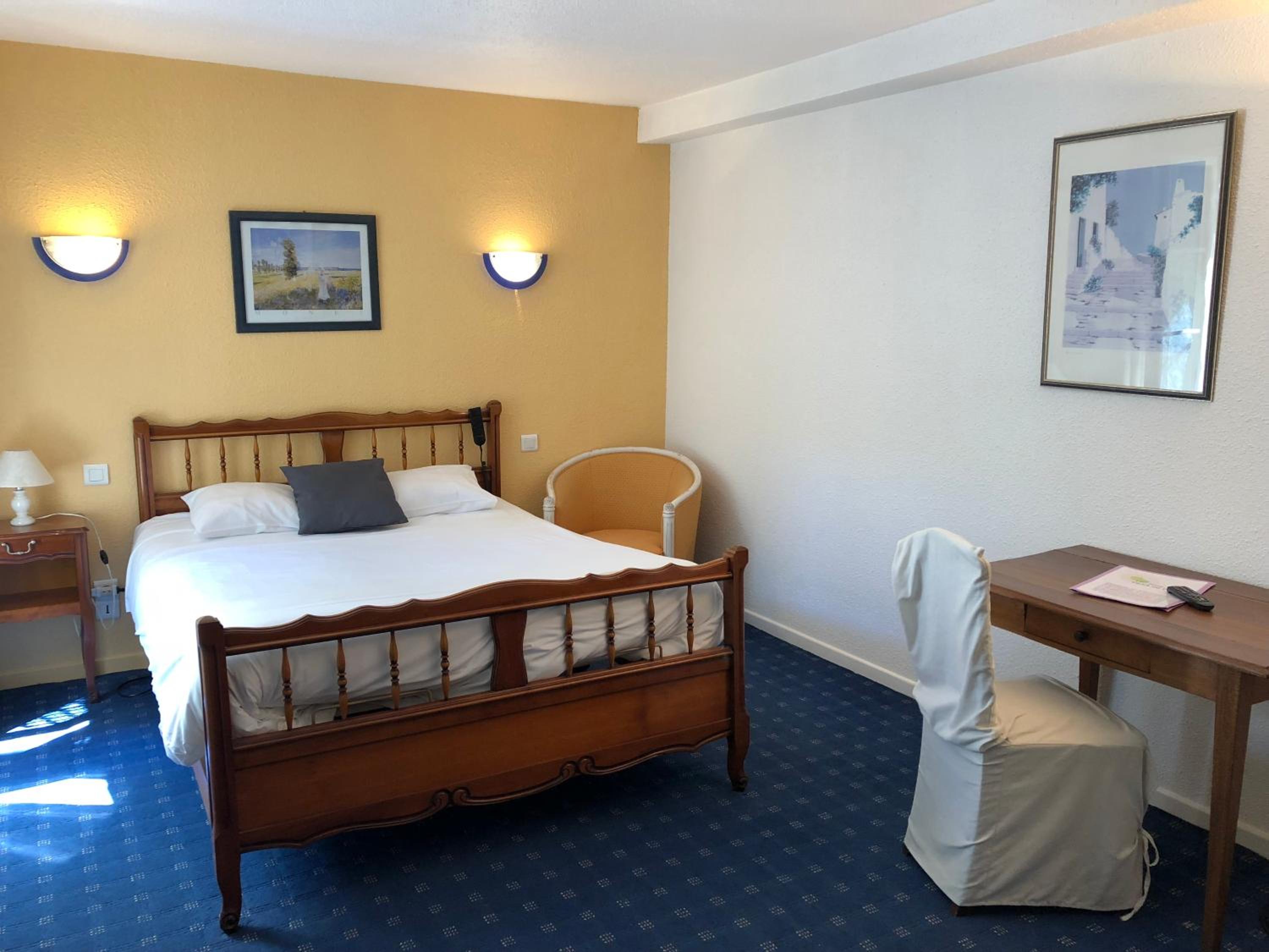 Junior Suite with Garden View