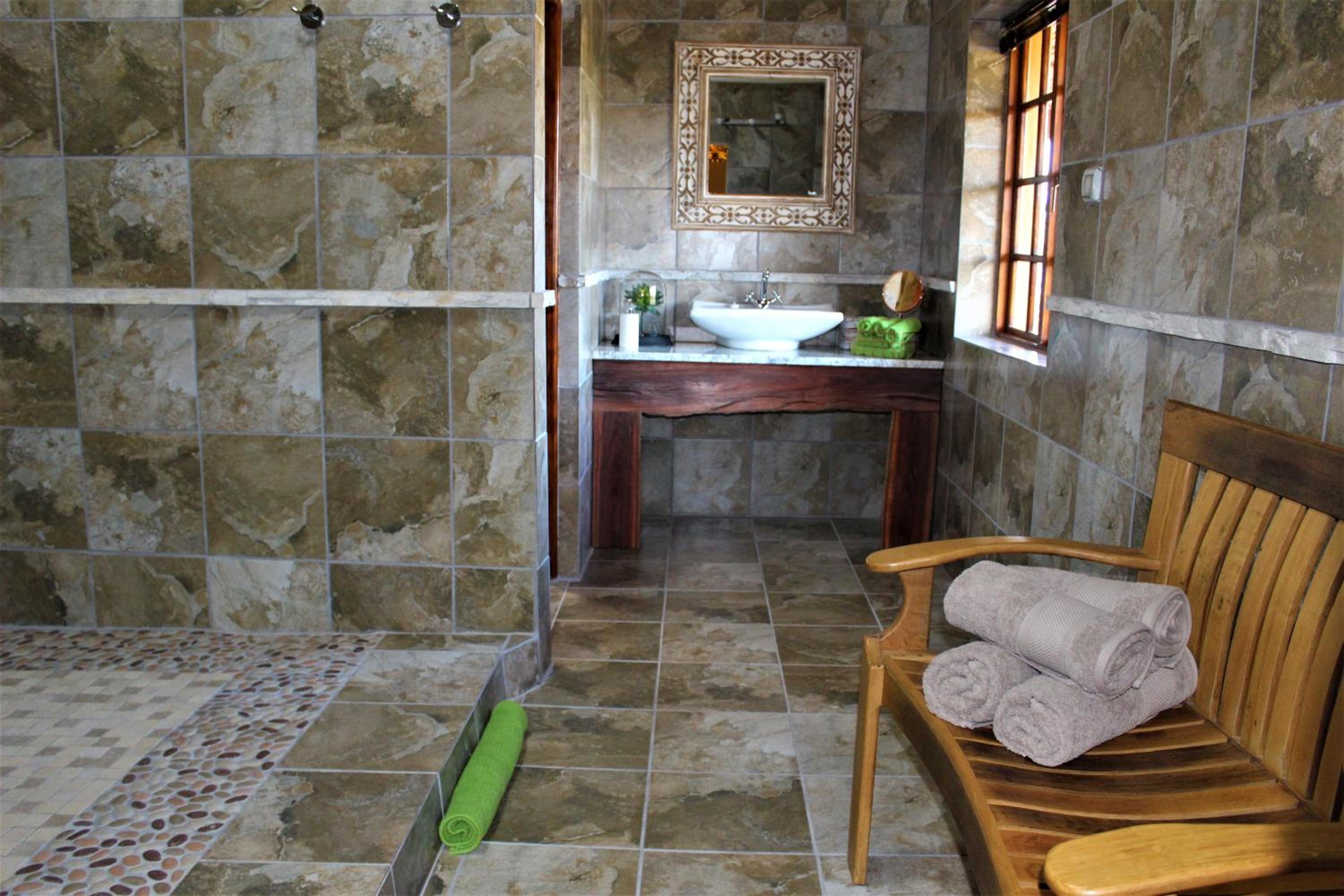 Suite - Photo 2