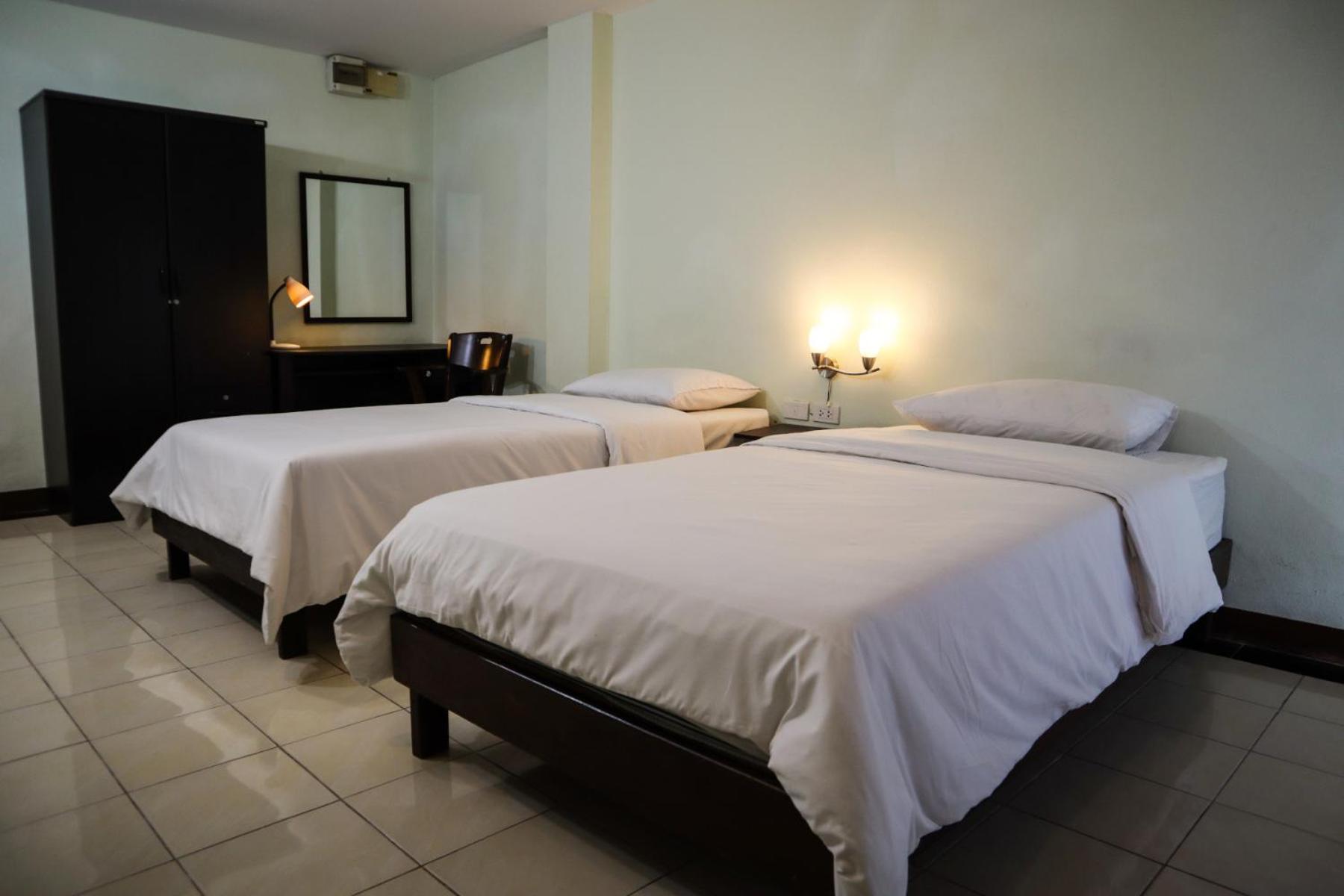 Twin Room with Balcony photo 3