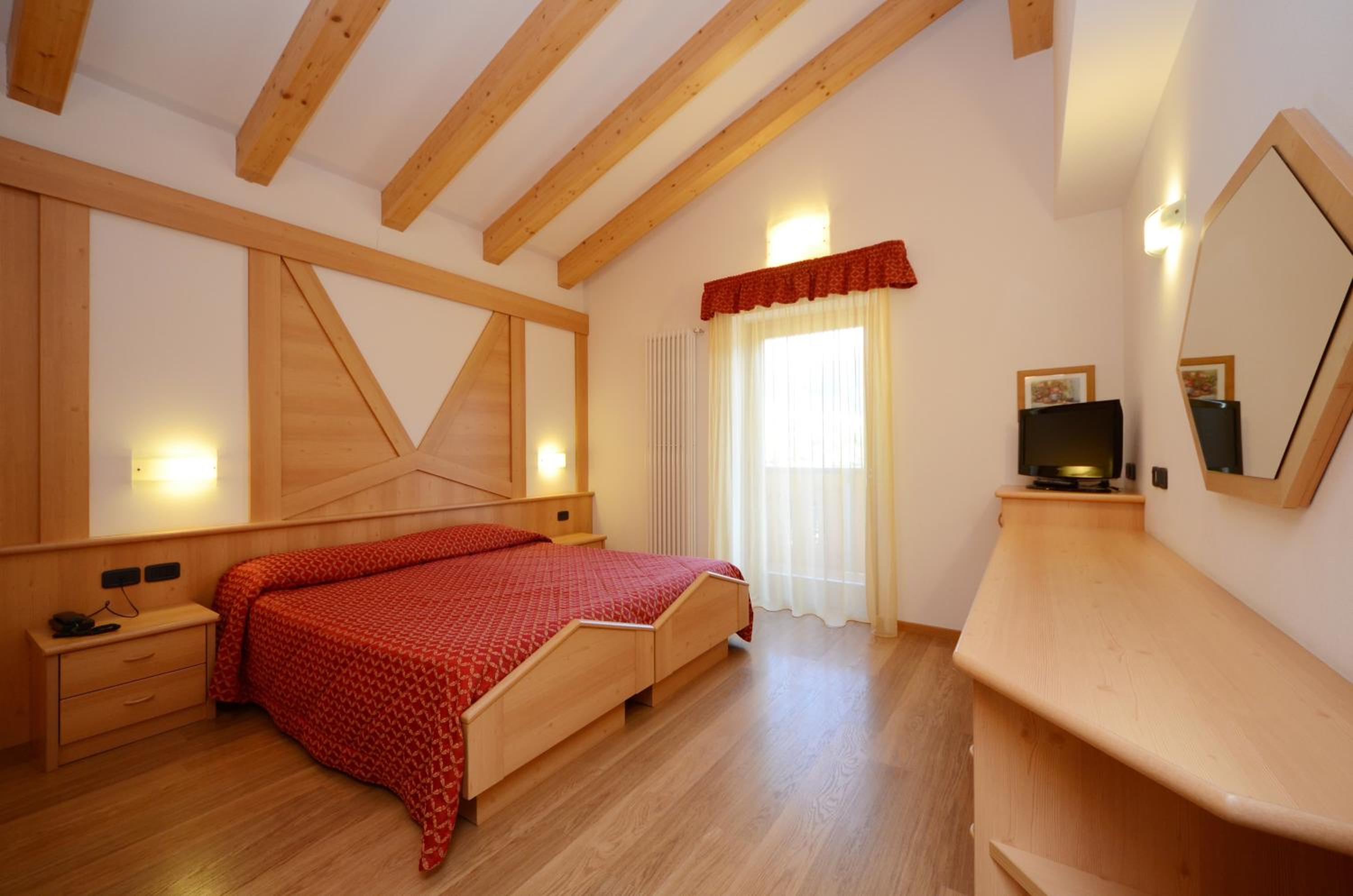Superior Quadruple Room photo 3